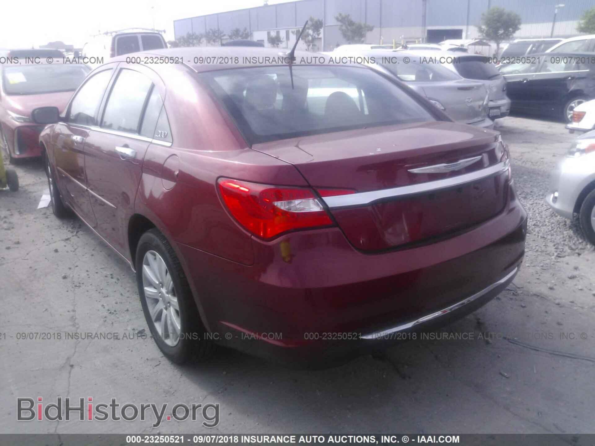 2014 Chrysler 200 - VIN: 1C3CCBBB4EN197140 - Photo 3