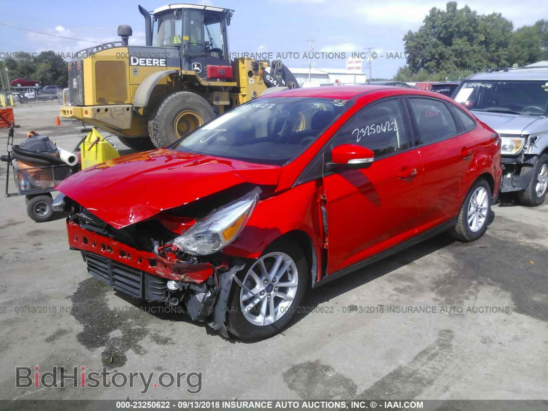 2015 Ford Focus - VIN: 1FADP3F28FL328870 - Фото 2