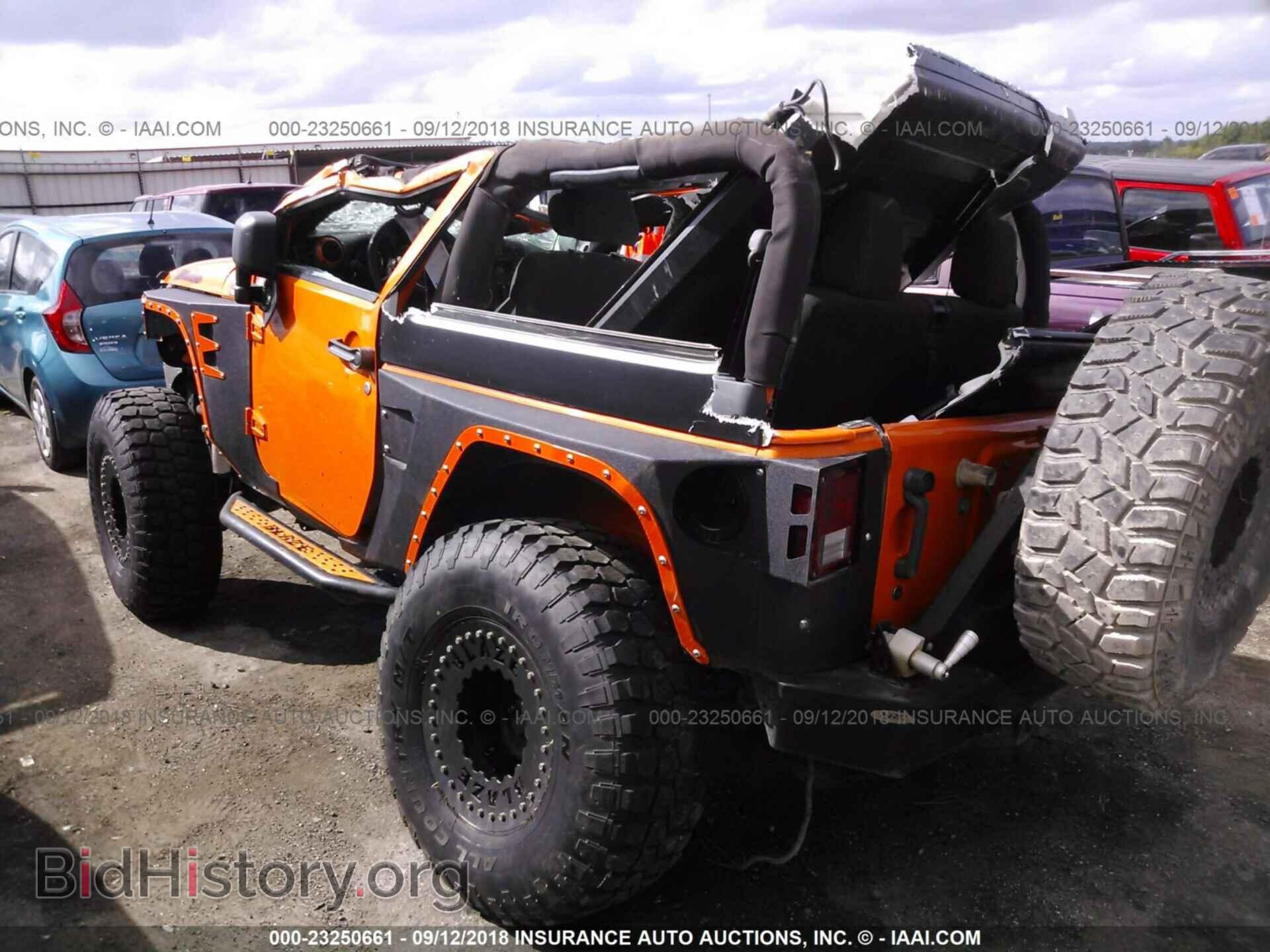 2012 Jeep Wrangler - VIN: 1C4AJWAG2CL282970 - Фото 3