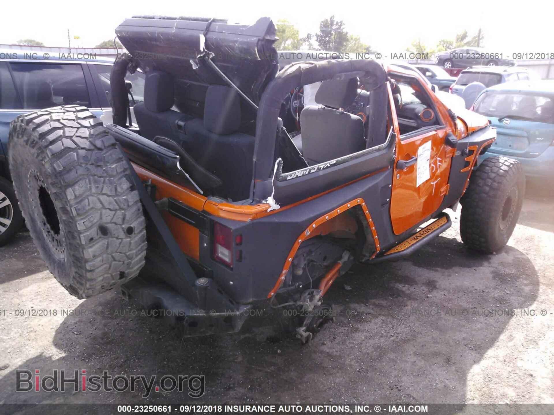 2012 Jeep Wrangler - VIN: 1C4AJWAG2CL282970 - Фото 4