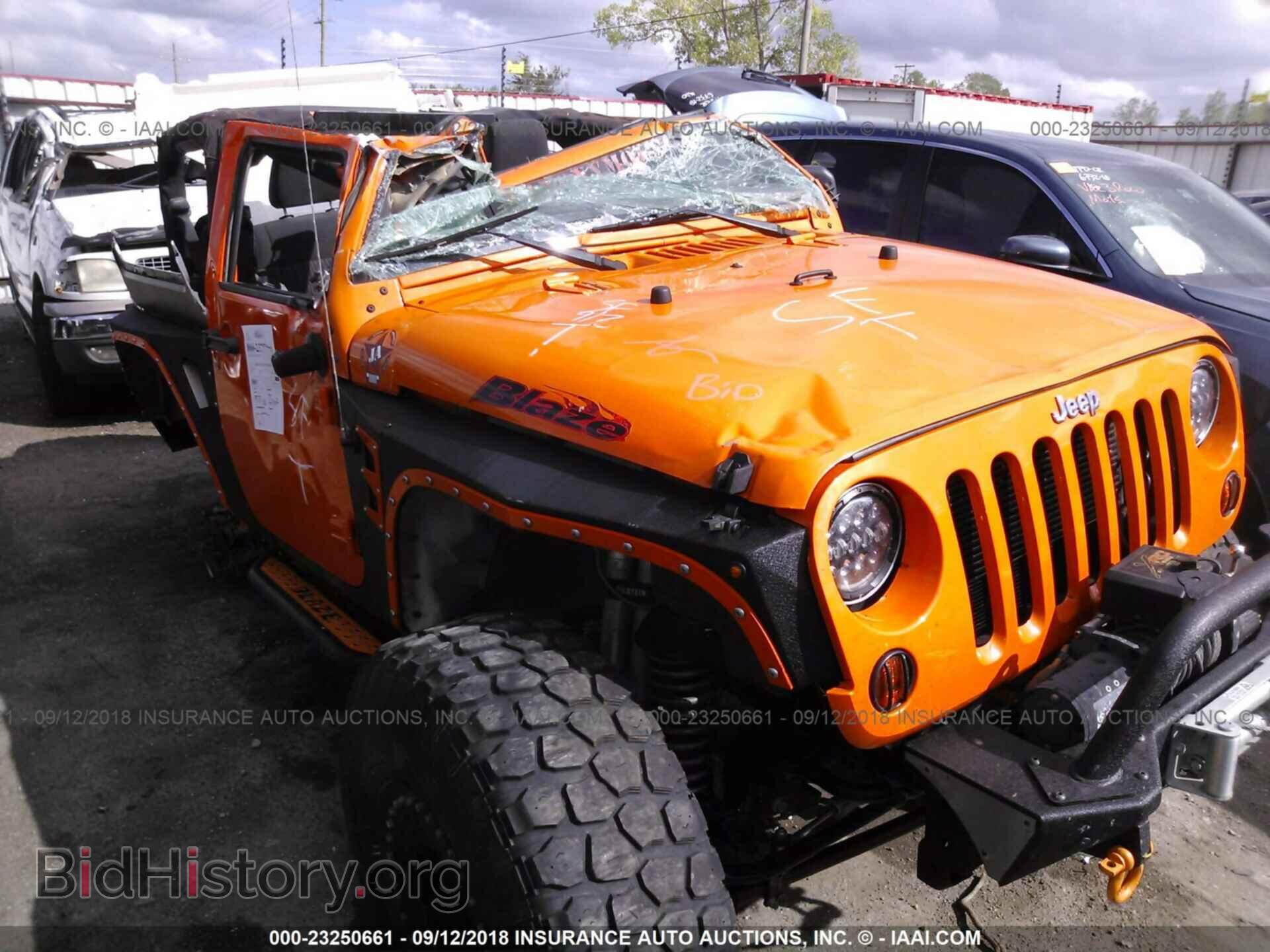 2012 Jeep Wrangler - VIN: 1C4AJWAG2CL282970 - Фото 6