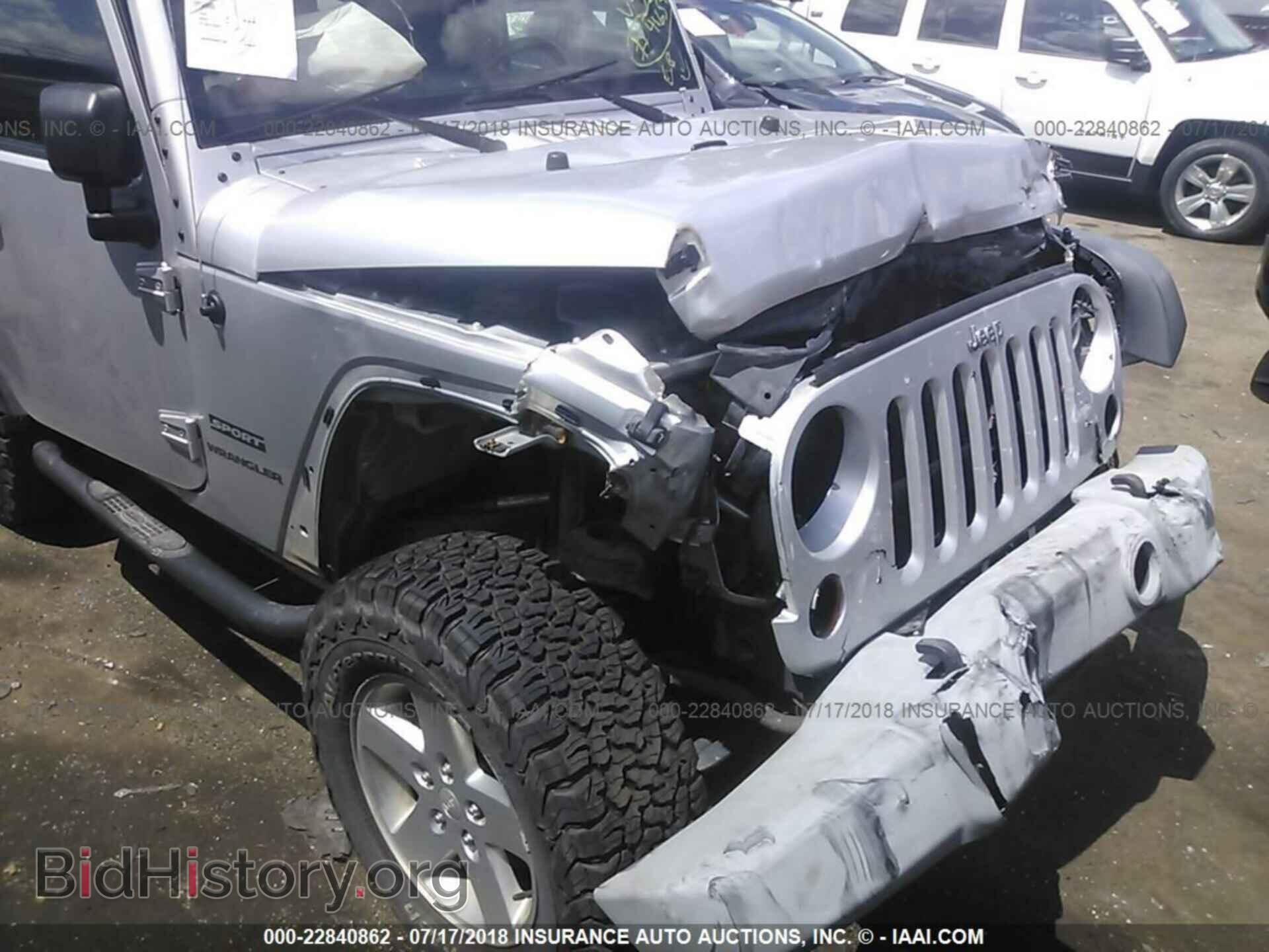 2011 JEEP WRANGLER - VIN: 1J4AA2D10BL573718 - Фото 6