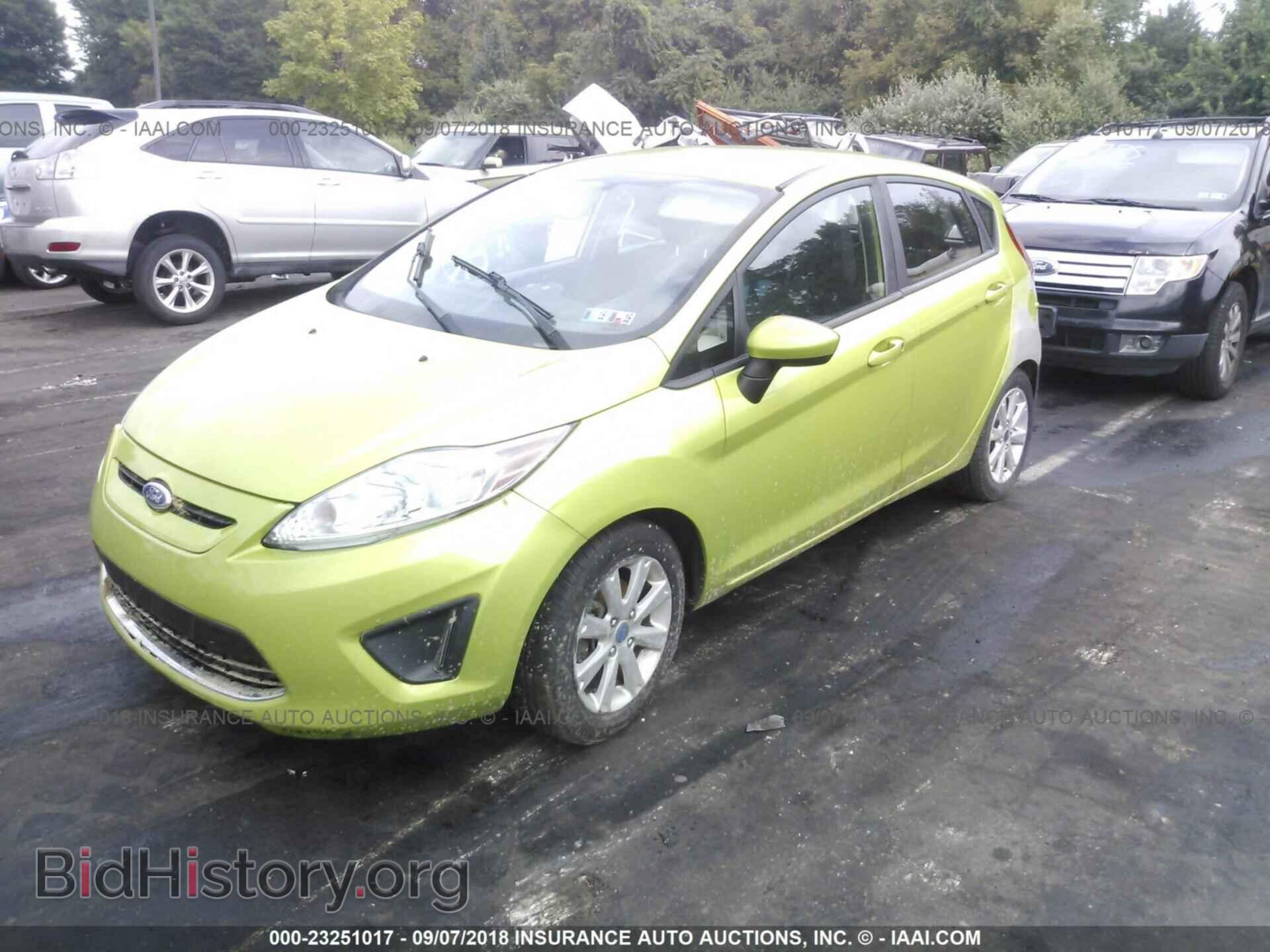 2012 Ford Fiesta - VIN: 3FADP4EJ1CM110553 - Photo 2