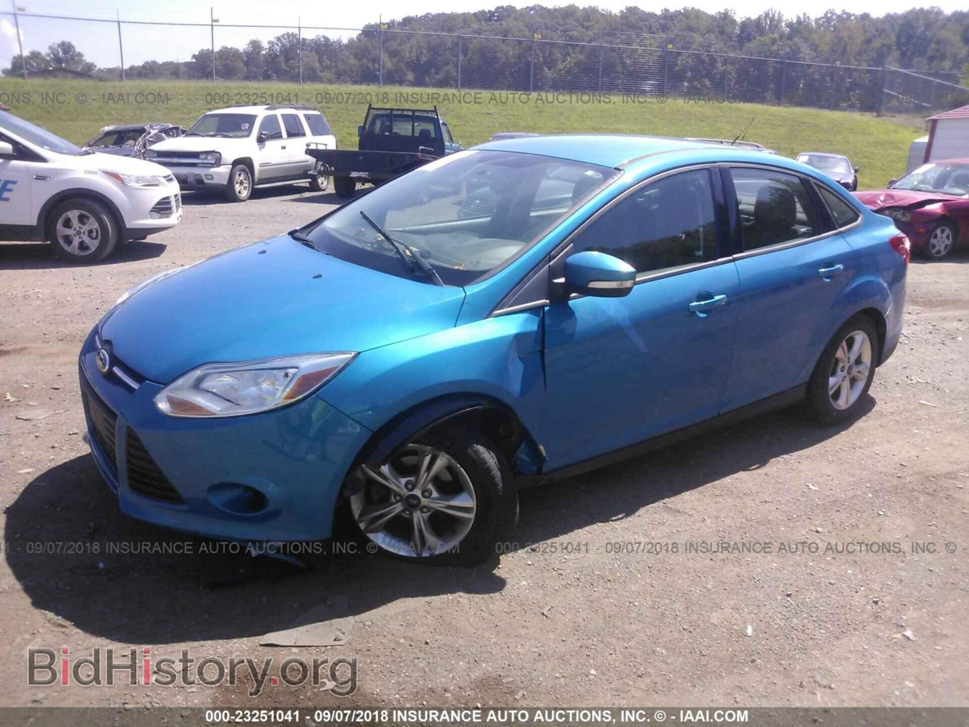 2014 Ford Focus - VIN: 1FADP3F20EL380265 - Фото 2