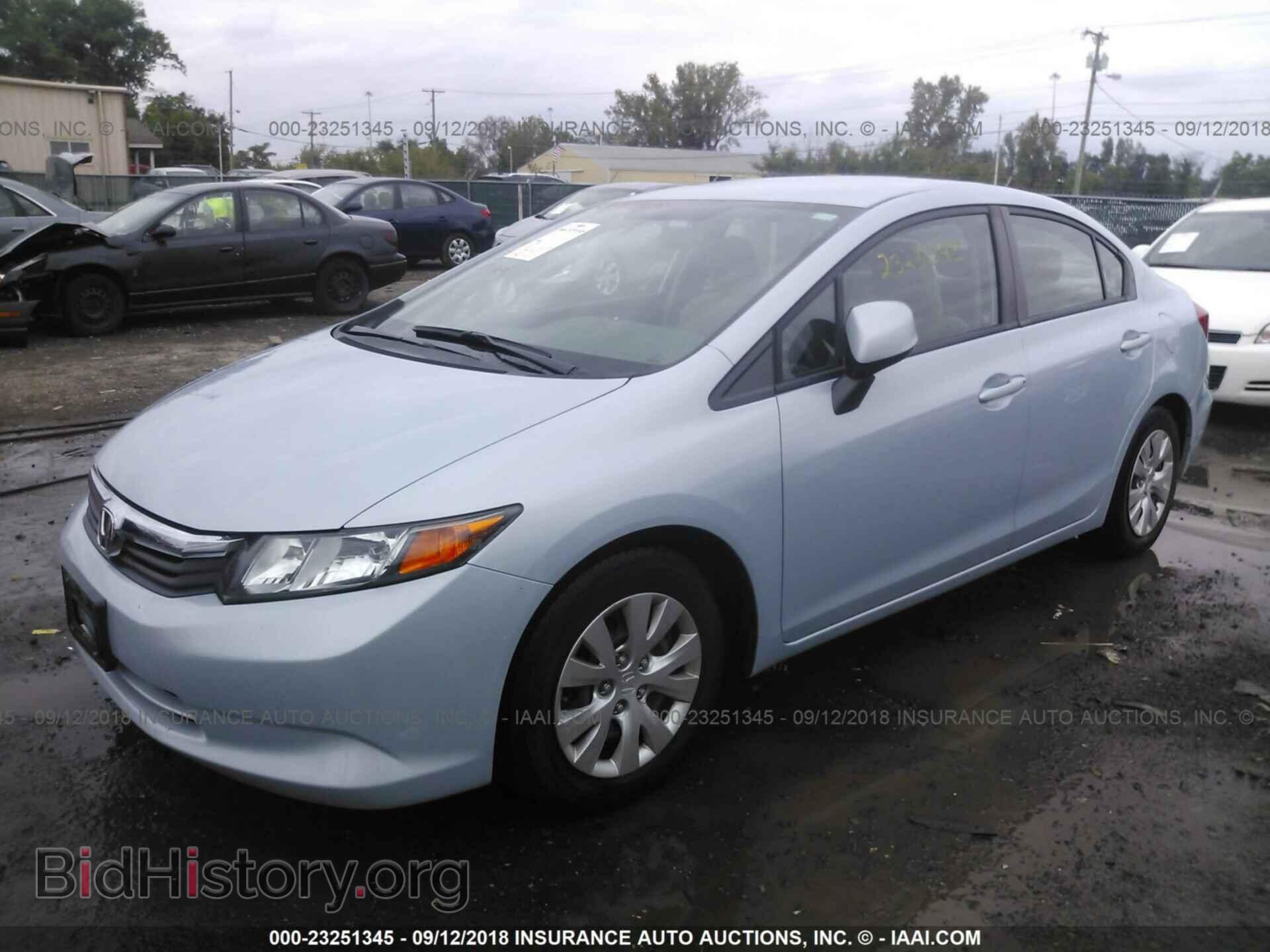 2012 Honda Civic - VIN: 19XFB2F51CE075157 - Фото 2