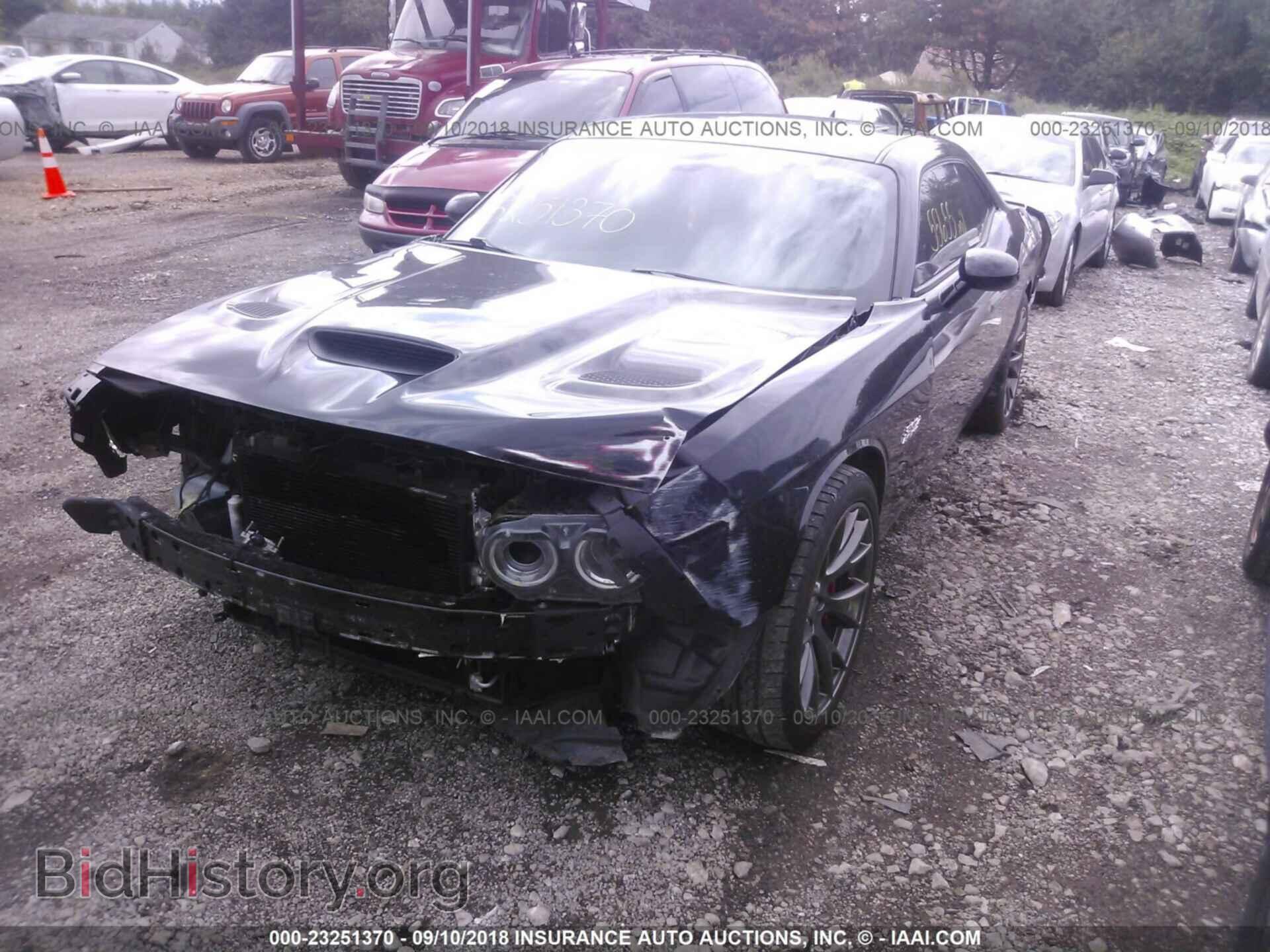 2015 Dodge Challenger - VIN: 2C3CDZDJ6FH774402 - Photo 2