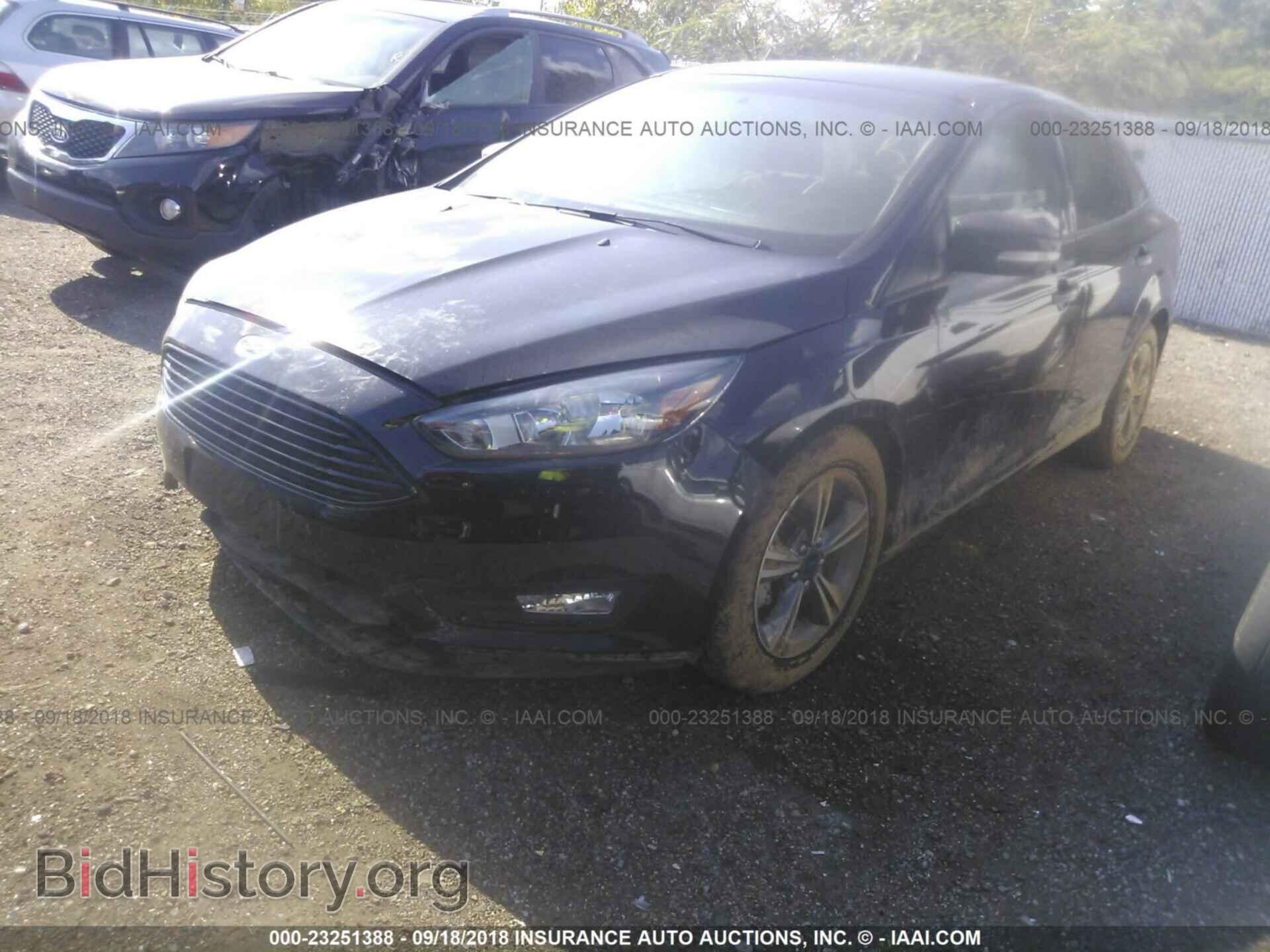 2016 Ford Focus - VIN: 1FADP3FE3GL371248 - Photo 2