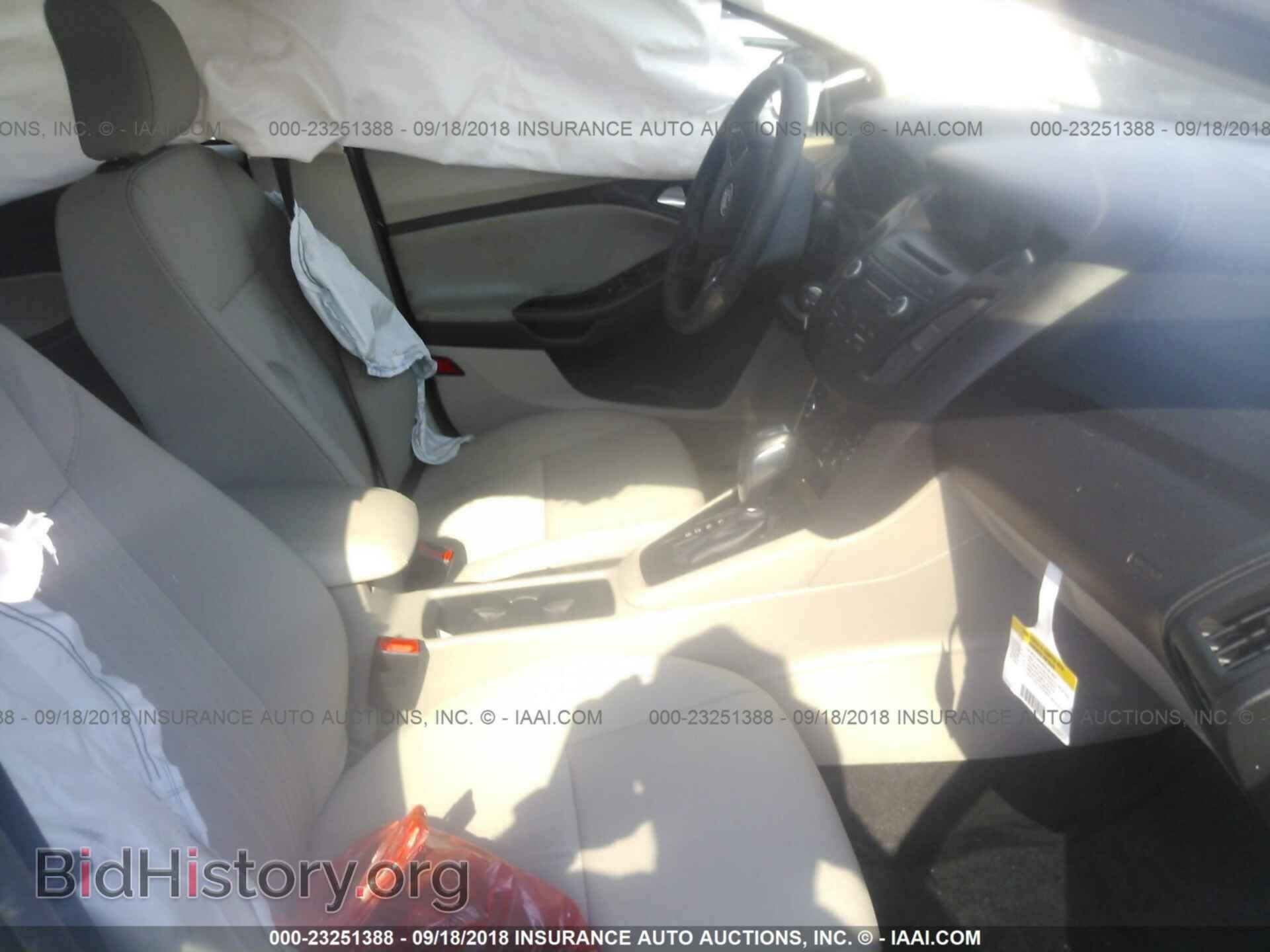 2016 Ford Focus - VIN: 1FADP3FE3GL371248 - Photo 5