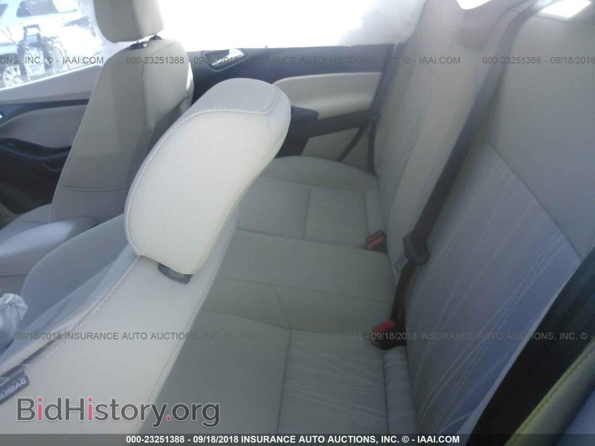 2016 Ford Focus - VIN: 1FADP3FE3GL371248 - Photo 8