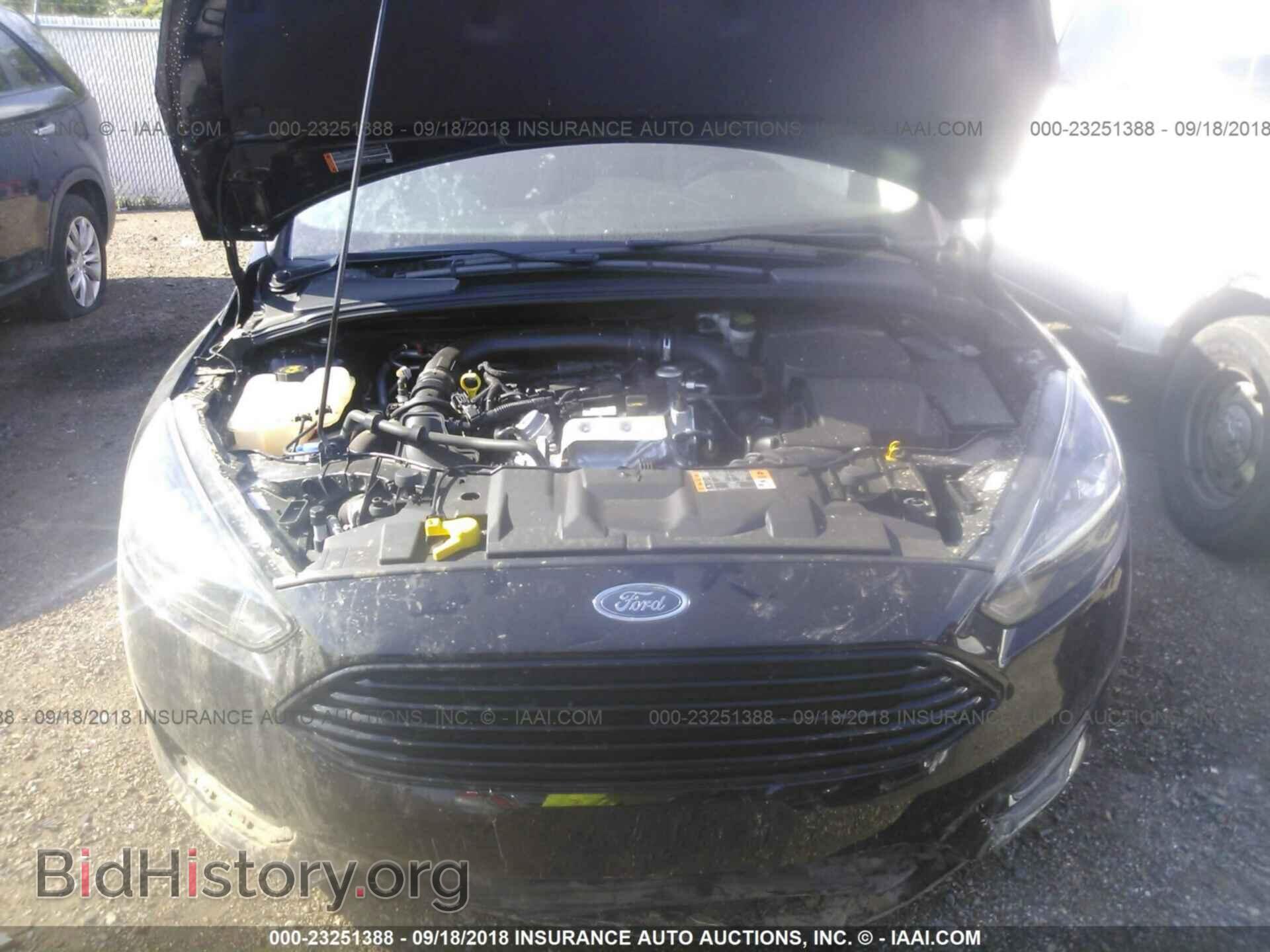 2016 Ford Focus - VIN: 1FADP3FE3GL371248 - Photo 10