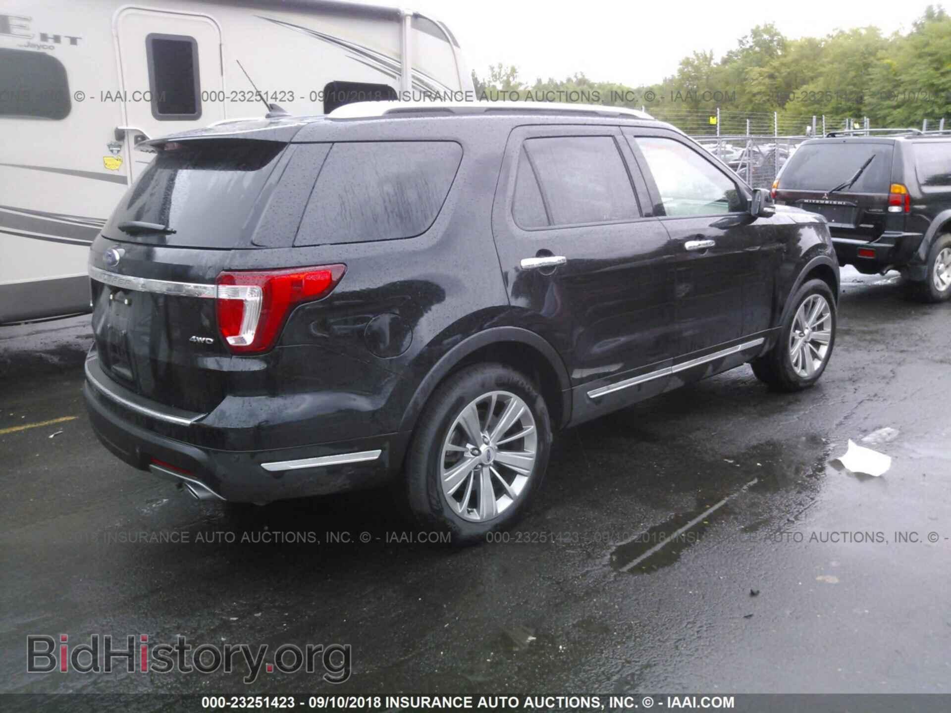 2018 Ford Explorer - VIN: 1FM5K8F82JGB11083 - Photo 4