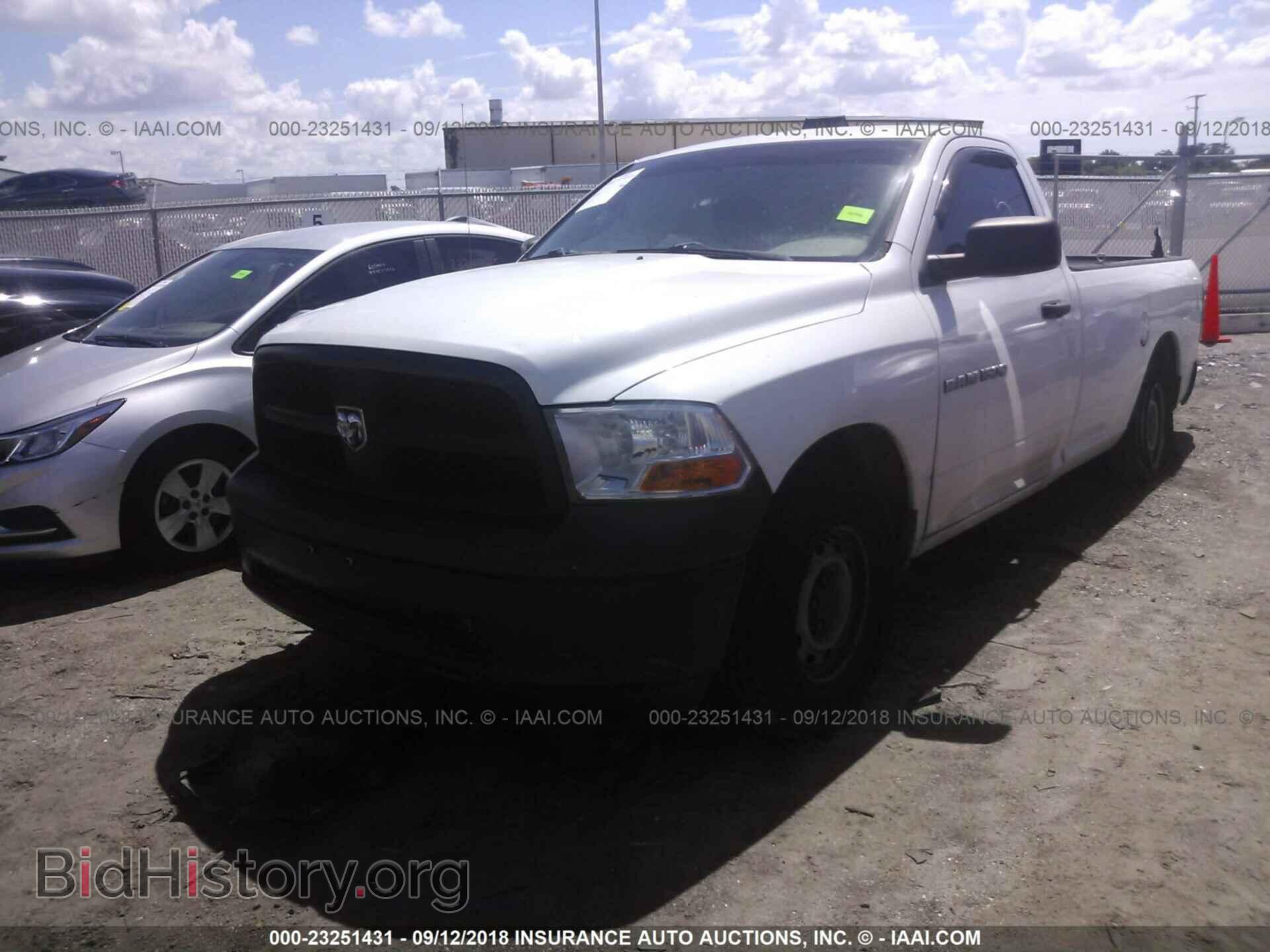 2012 Dodge Ram 1500 - VIN: 3C6JD6DK3CG124567 - Фото 2