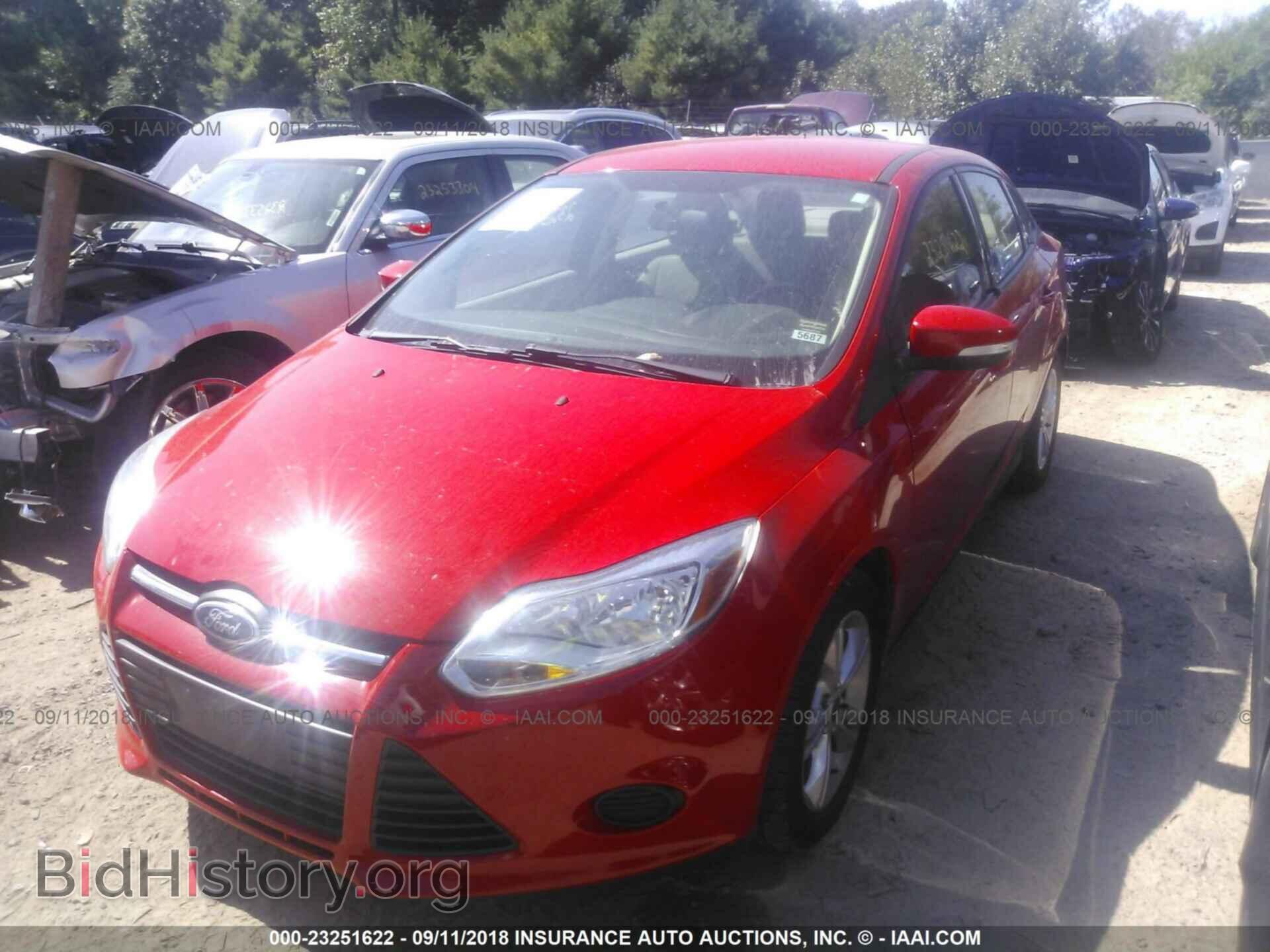 2014 Ford Focus - VIN: 1FADP3F24EL197399 - Photo 2