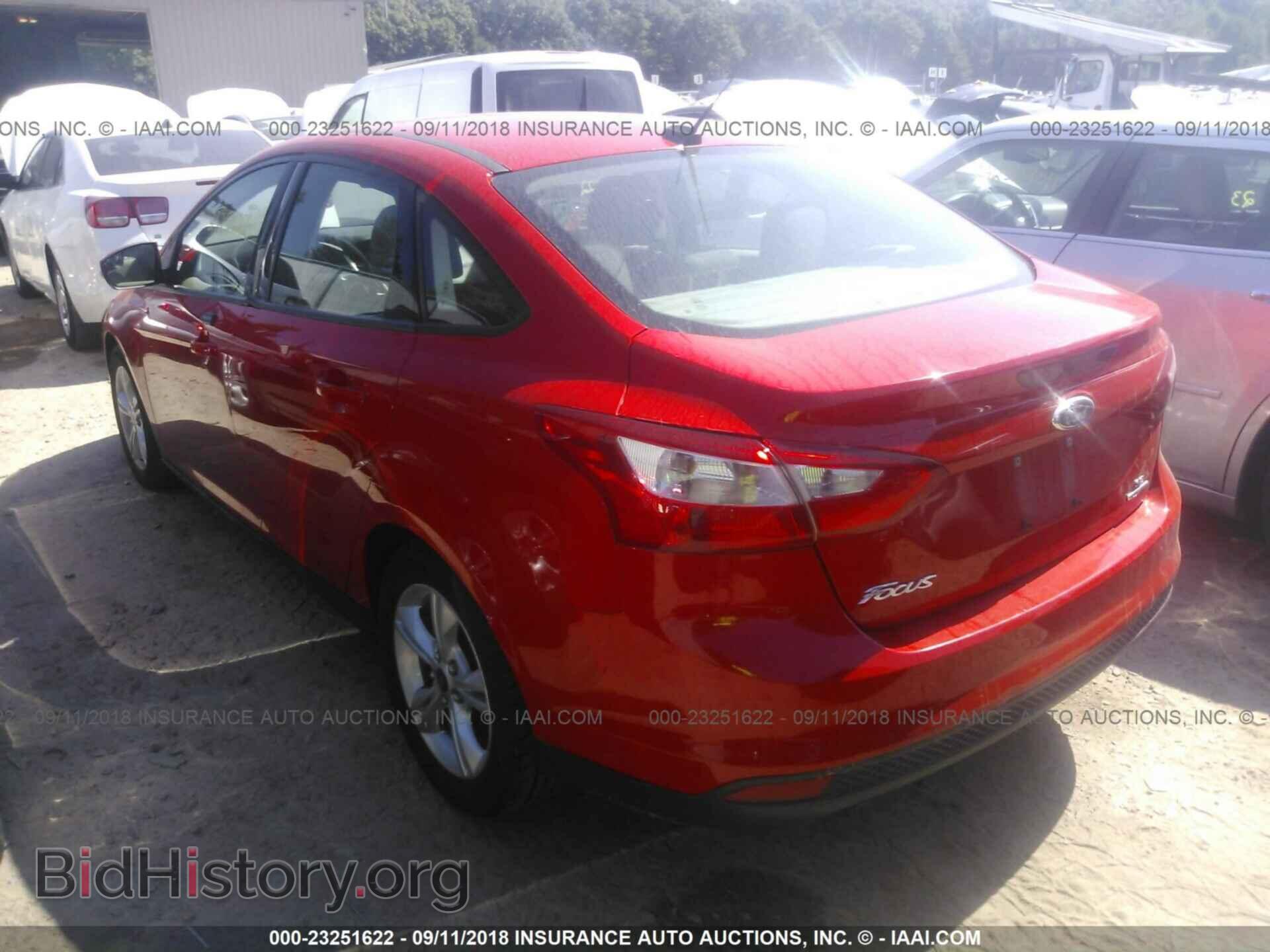 2014 Ford Focus - VIN: 1FADP3F24EL197399 - Photo 3