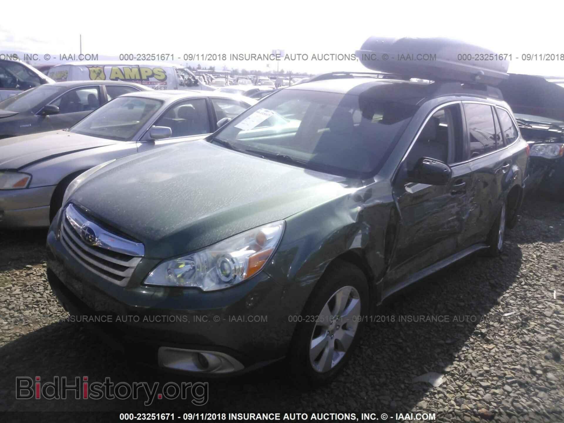 2011 Subaru Outback - VIN: 4S4BRBCC3B3401832 - Фото 2