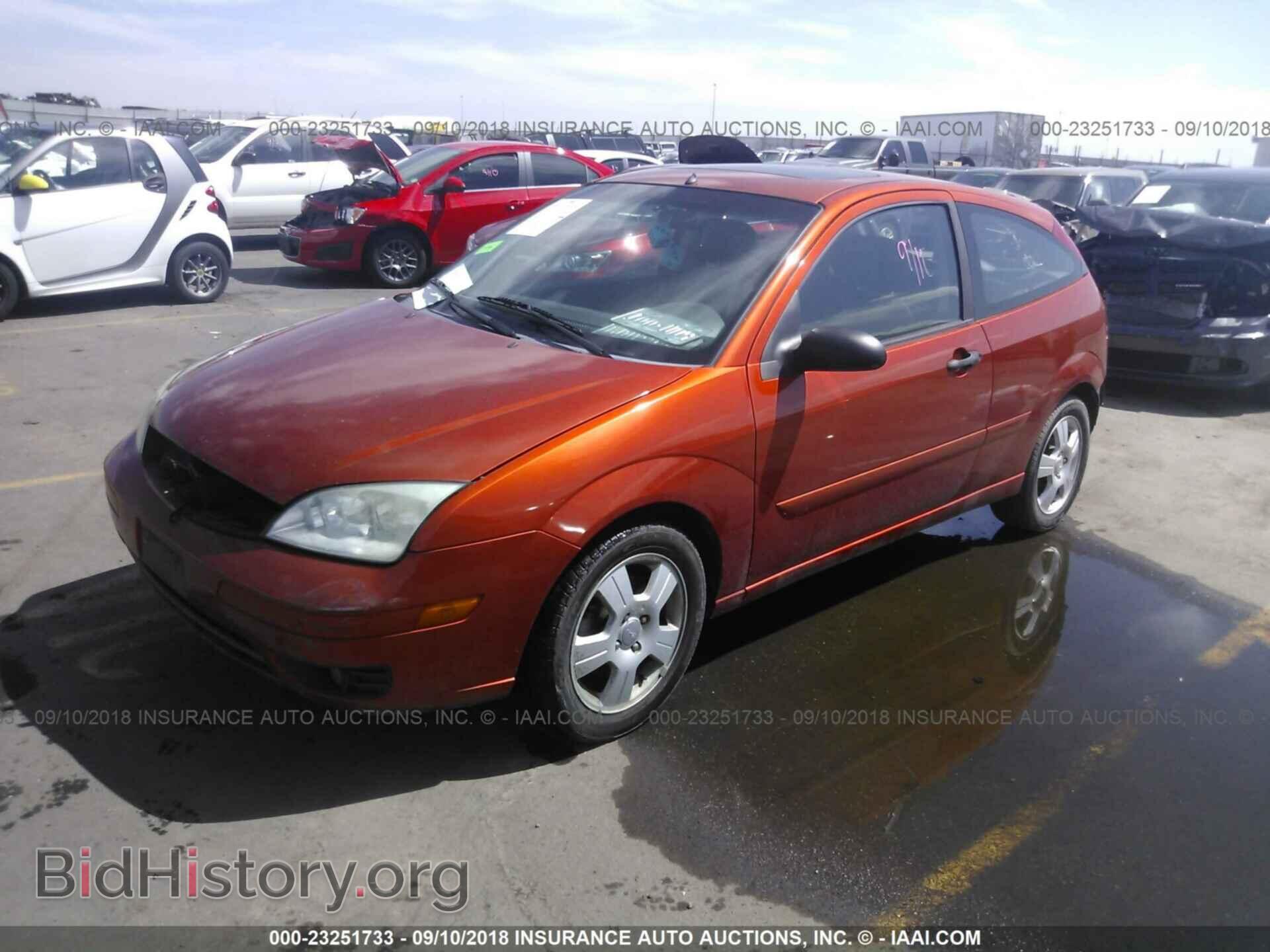 2005 FORD FOCUS - VIN: 3FAFP31N95R162224 - Фото 2