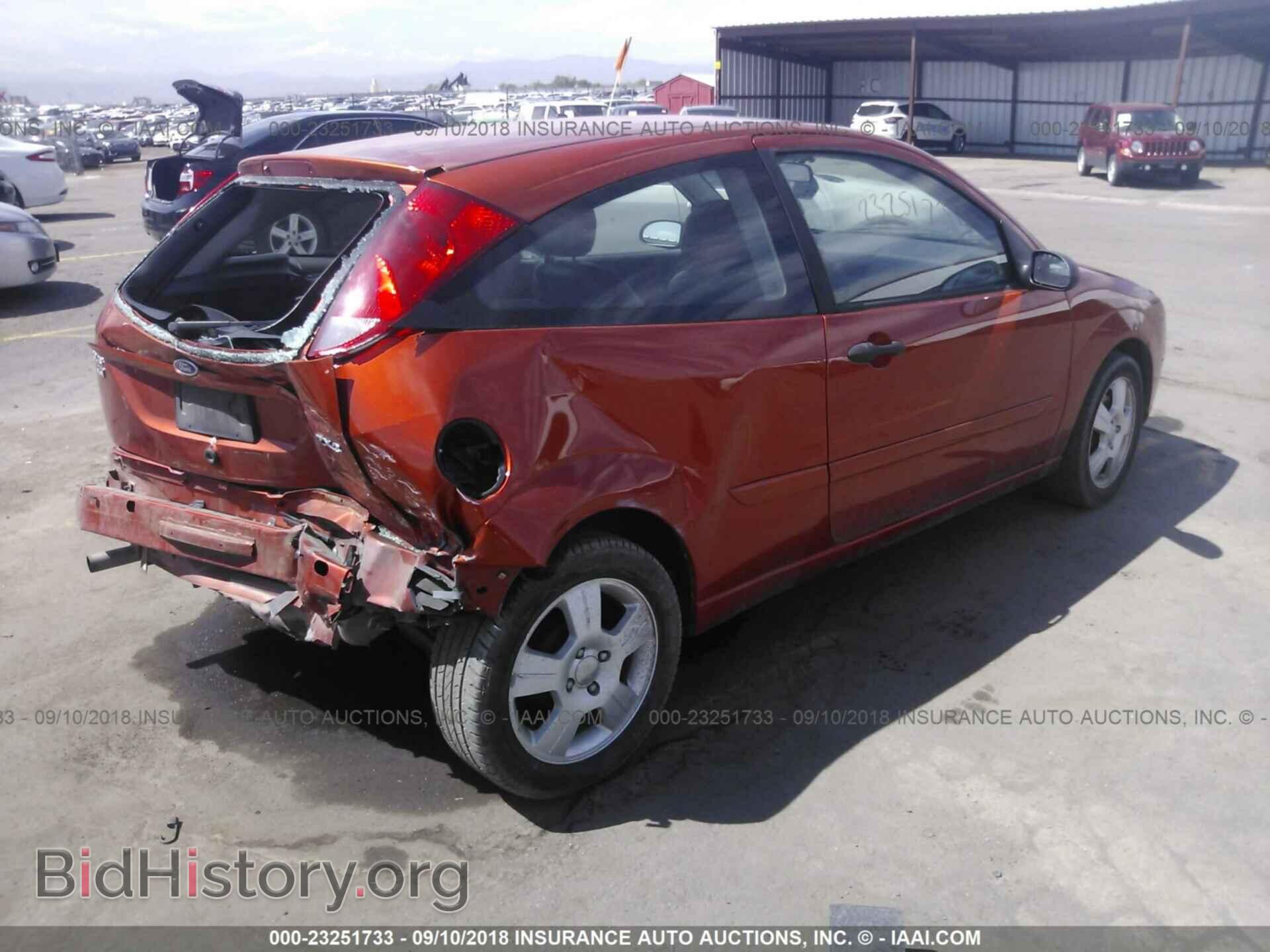 2005 FORD FOCUS - VIN: 3FAFP31N95R162224 - Фото 4