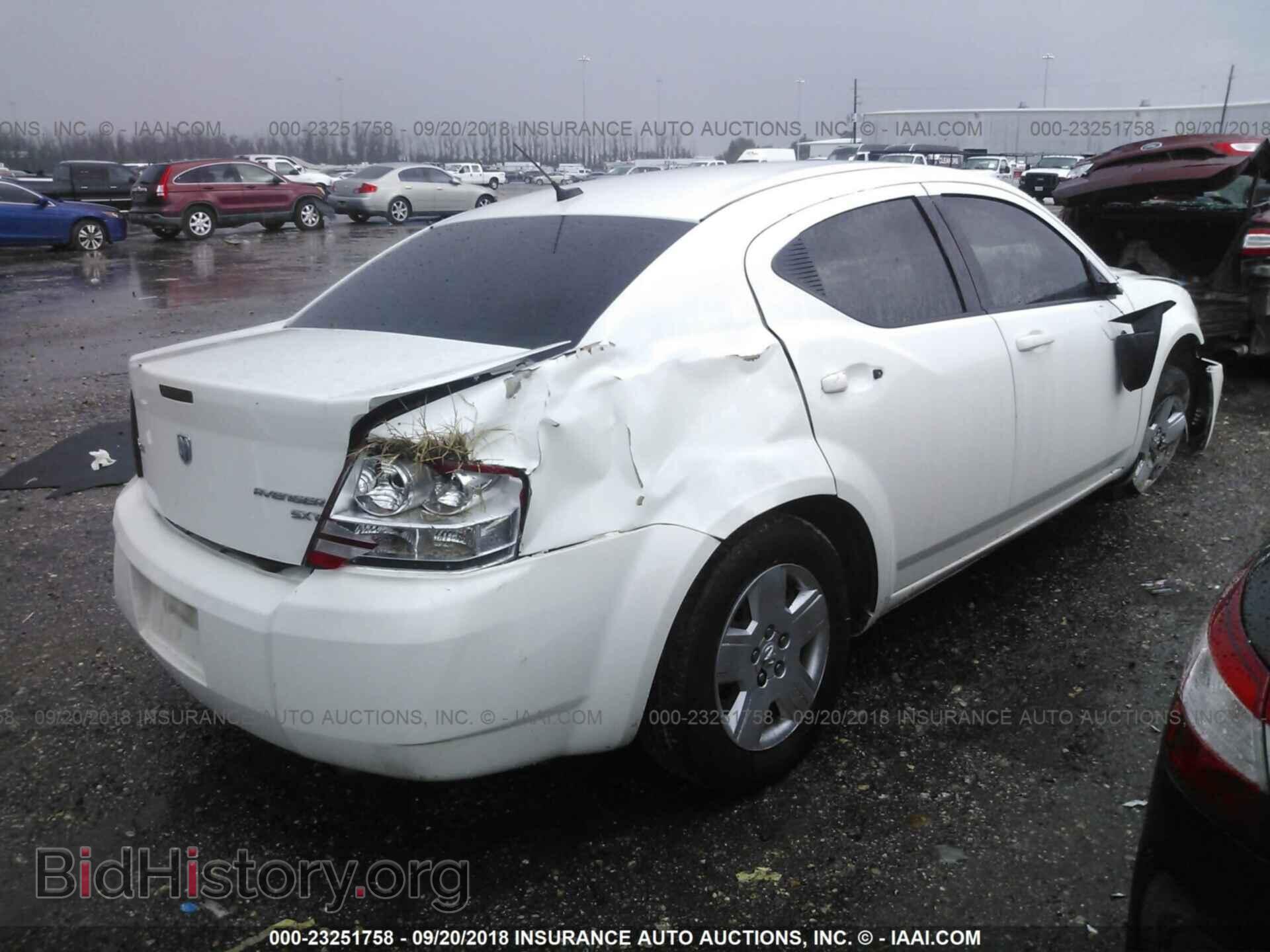 2010 DODGE AVENGER - VIN: 1B3CC4FB5AN121827 - Photo 4