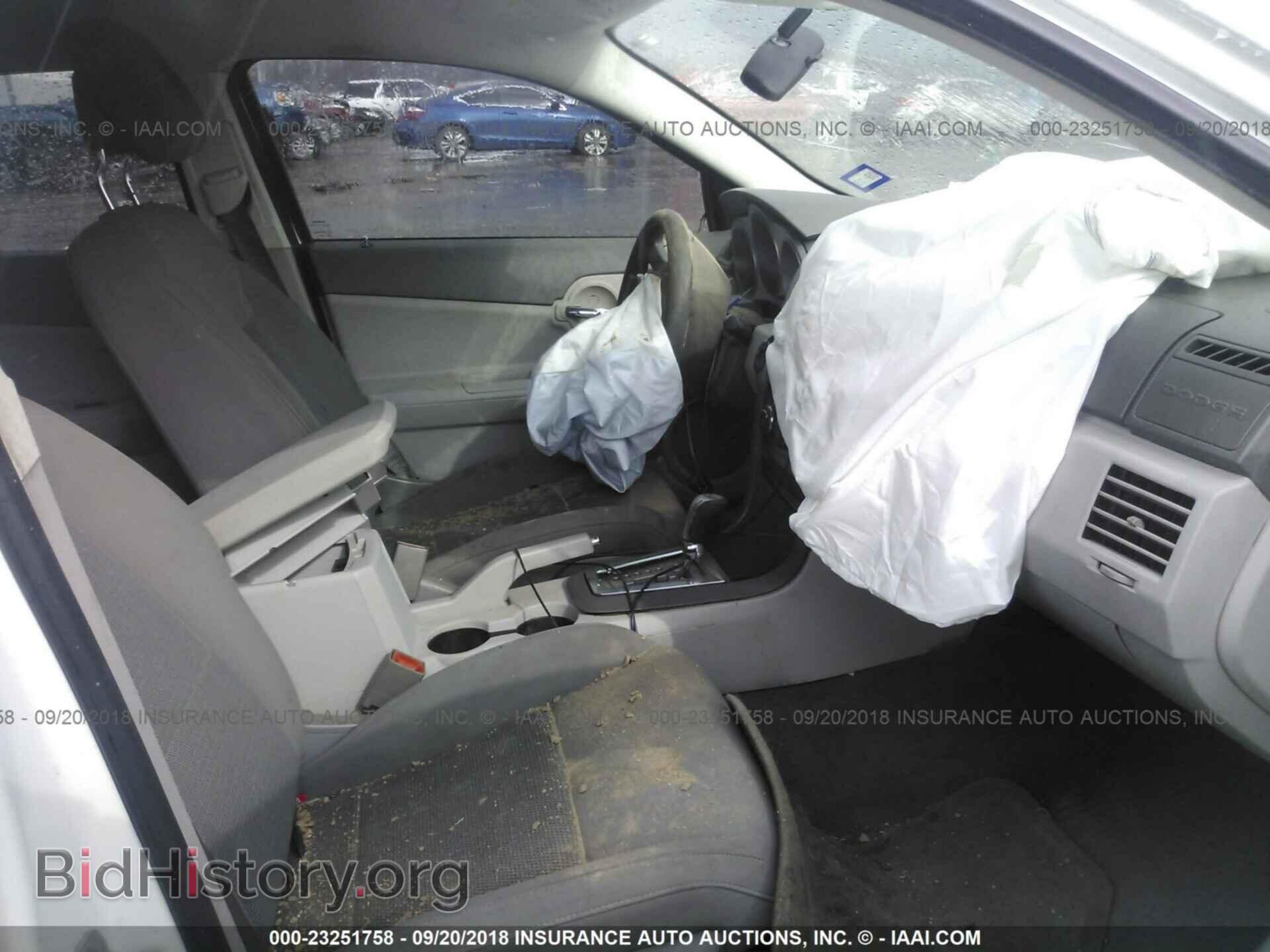 2010 DODGE AVENGER - VIN: 1B3CC4FB5AN121827 - Photo 5