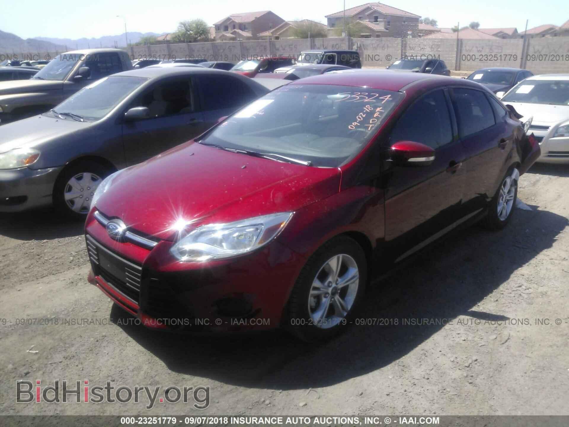 2014 Ford Focus - VIN: 1FADP3F2XEL132086 - Photo 2