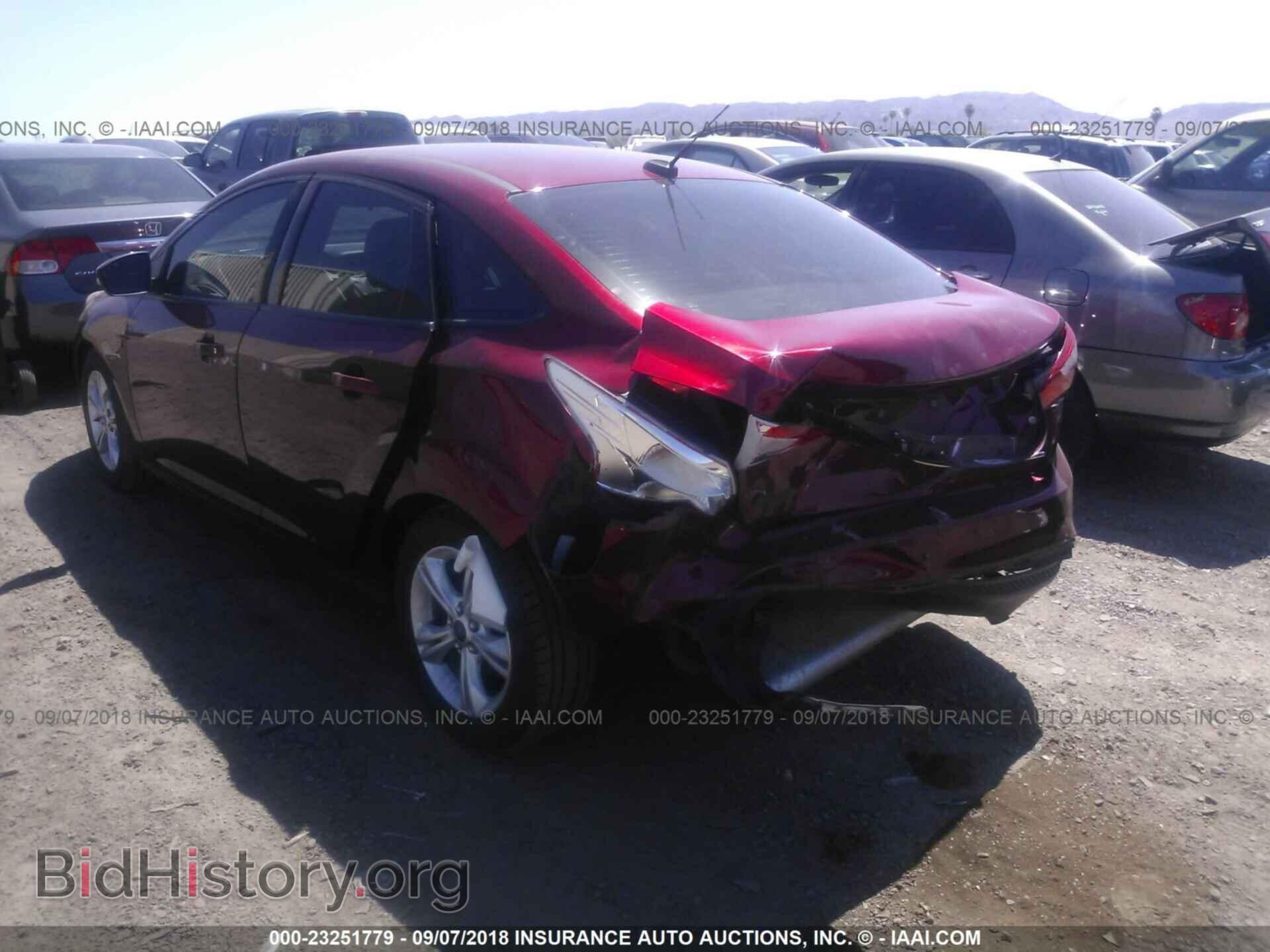 2014 Ford Focus - VIN: 1FADP3F2XEL132086 - Photo 3