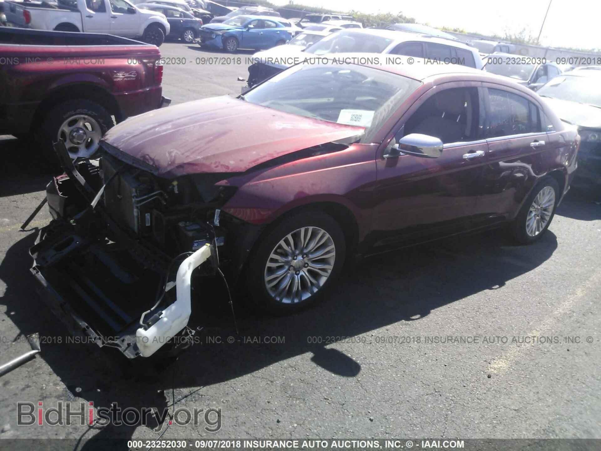 2011 Chrysler 200 - VIN: 1C3BC2FG2BN601968 - Фото 2