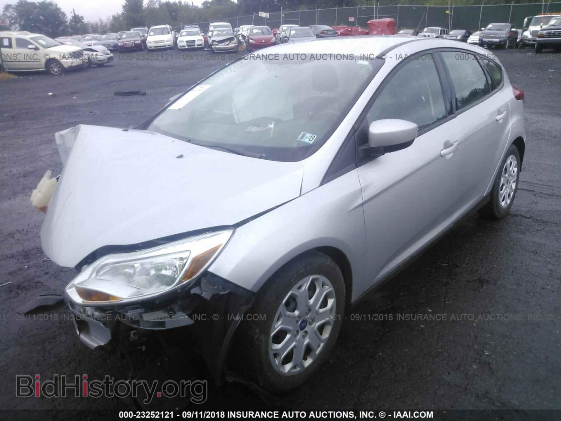 2012 Ford Focus - VIN: 1FAHP3K25CL187596 - Фото 2