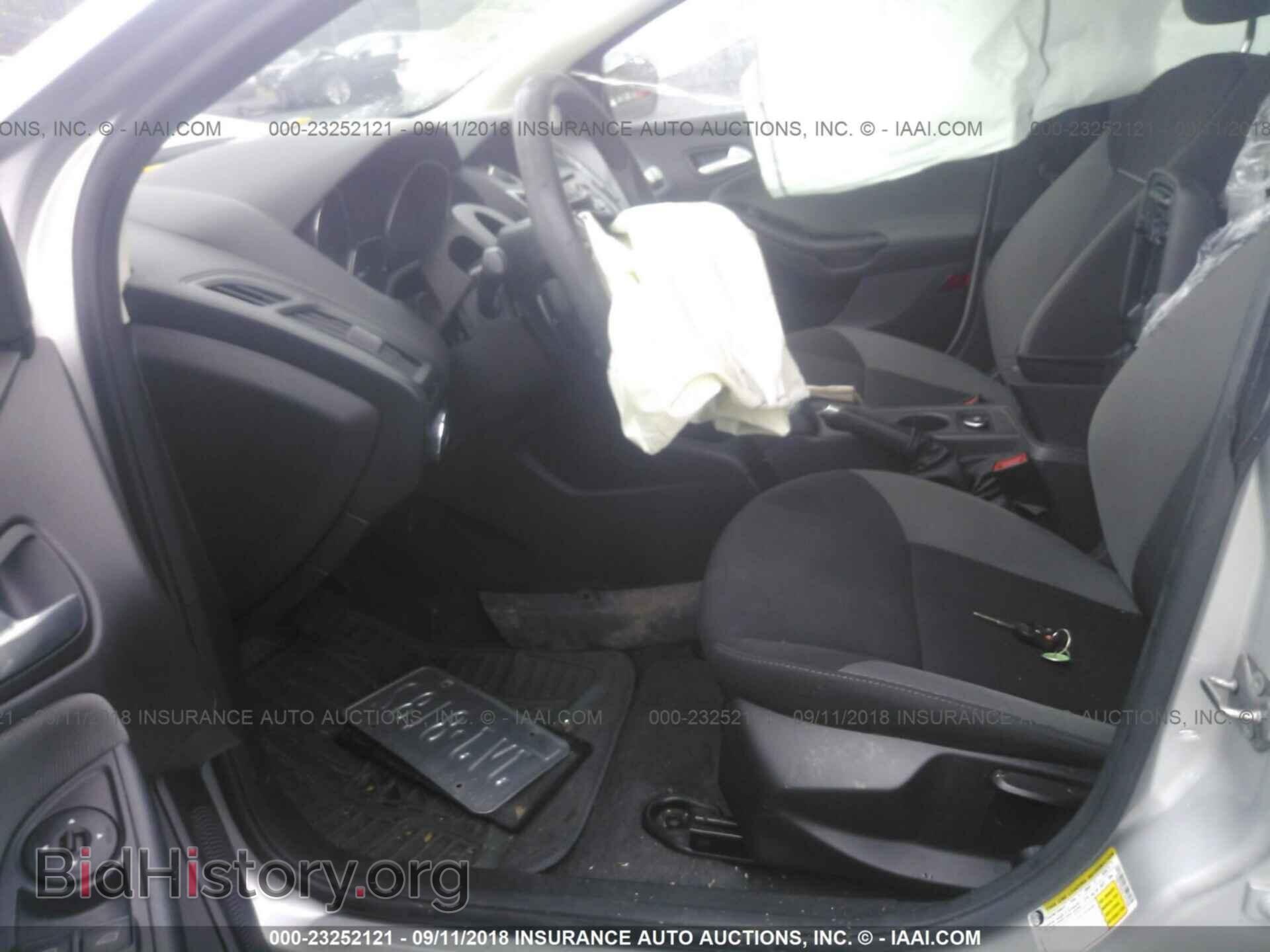 2012 Ford Focus - VIN: 1FAHP3K25CL187596 - Фото 5