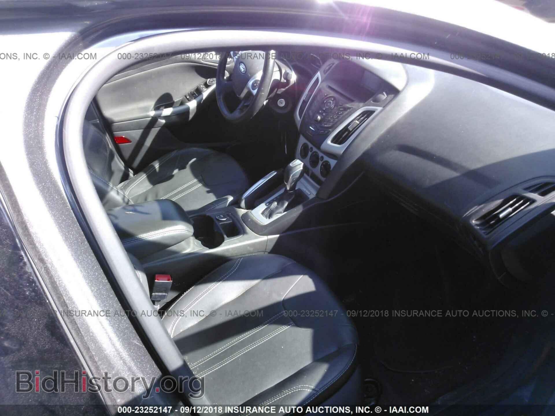 2013 Ford Focus - VIN: 1FADP3F22DL205305 - Photo 5