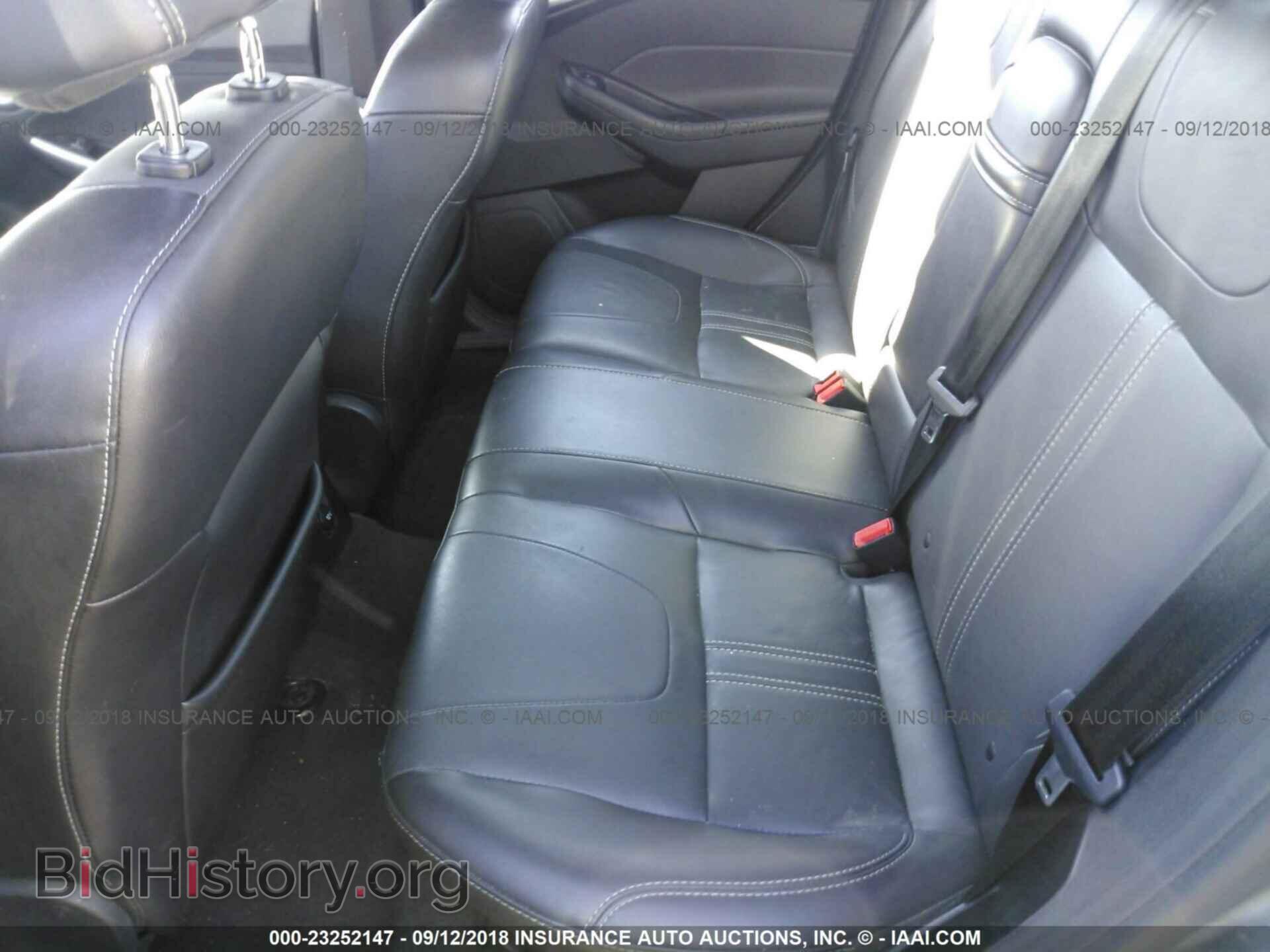 2013 Ford Focus - VIN: 1FADP3F22DL205305 - Photo 8