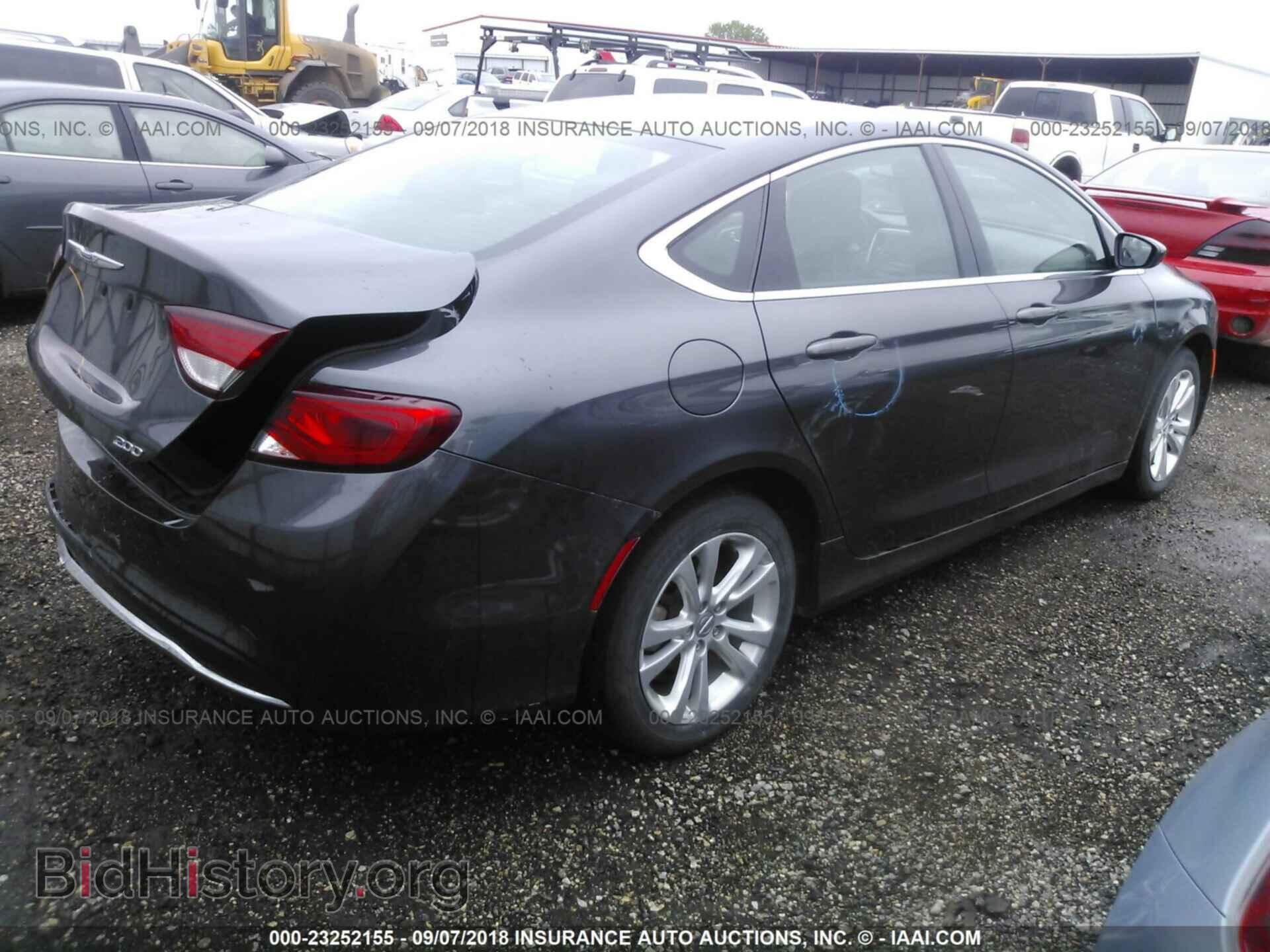 2015 Chrysler 200 - VIN: 1C3CCCAB5FN577127 - Photo 4