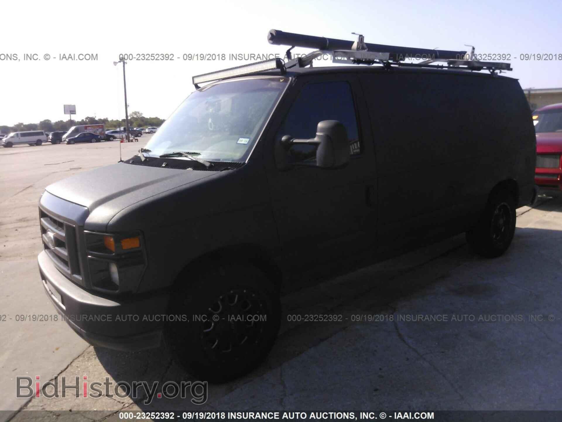 2011 Ford Econoline - VIN: 1FTNE1EW0BDA34249 - Photo 2