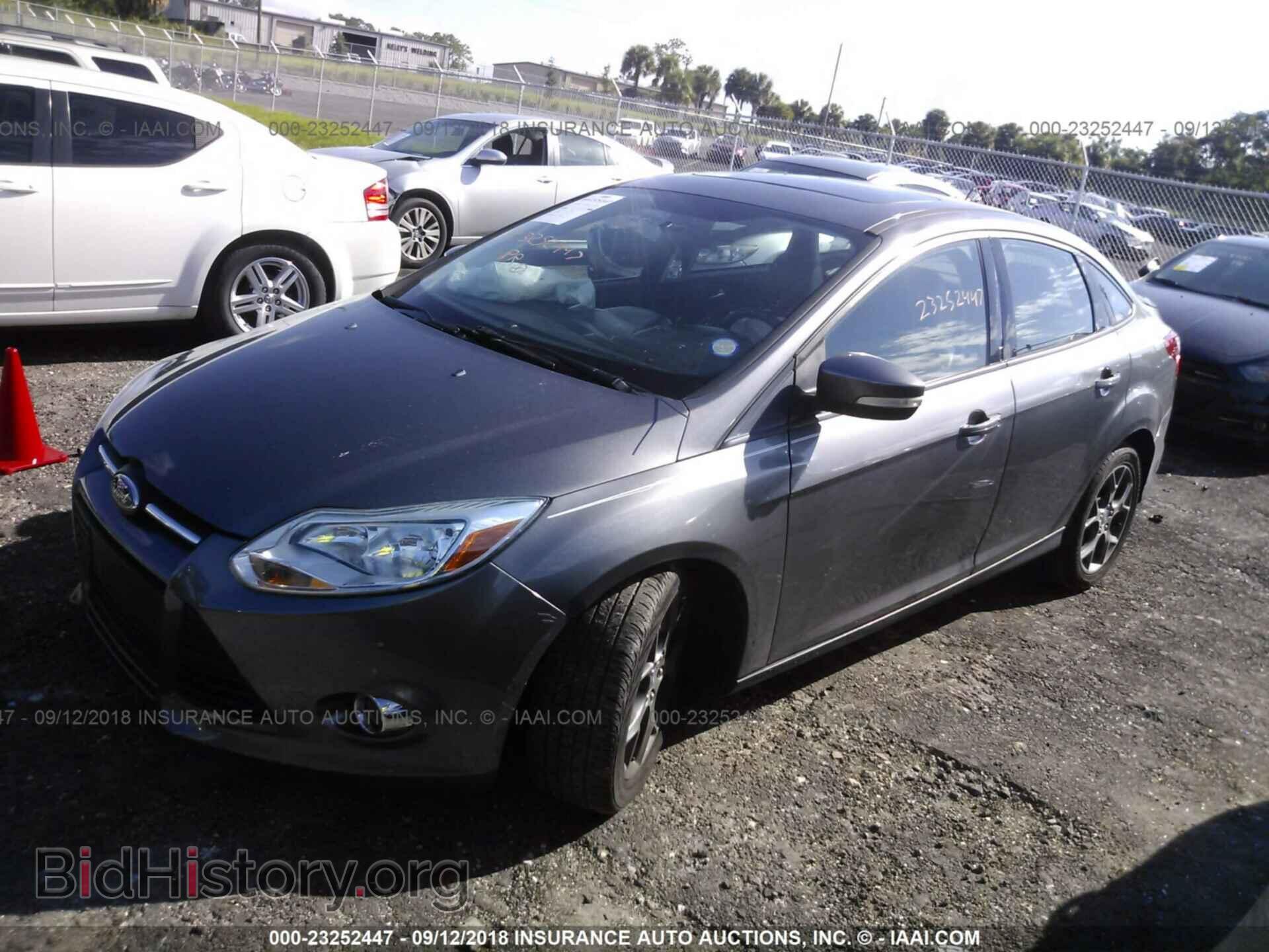 2013 Ford Focus - VIN: 1FADP3F29DL236308 - Photo 2