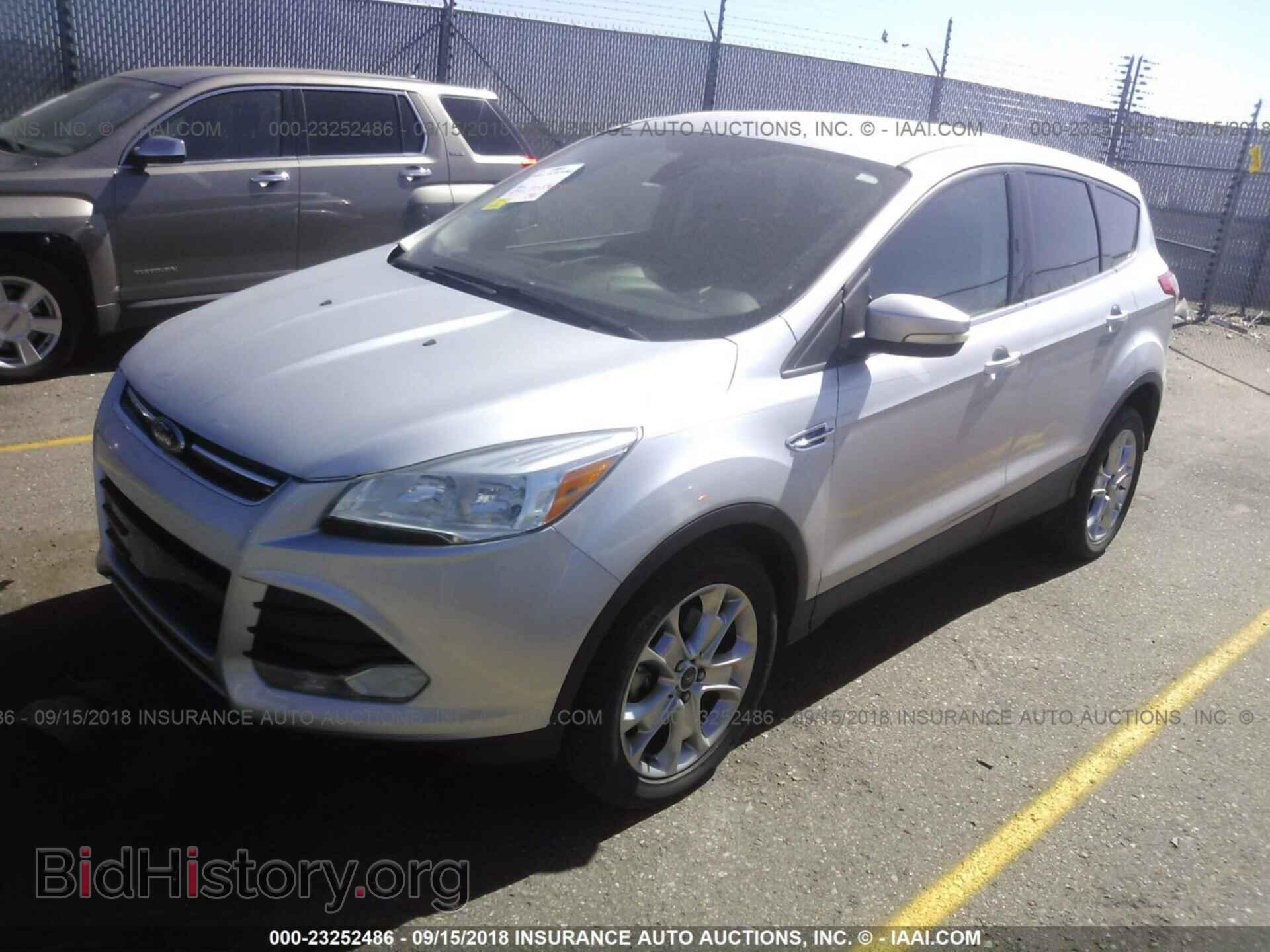 2013 Ford Escape - VIN: 1FMCU9H96DUA21325 - Фото 2