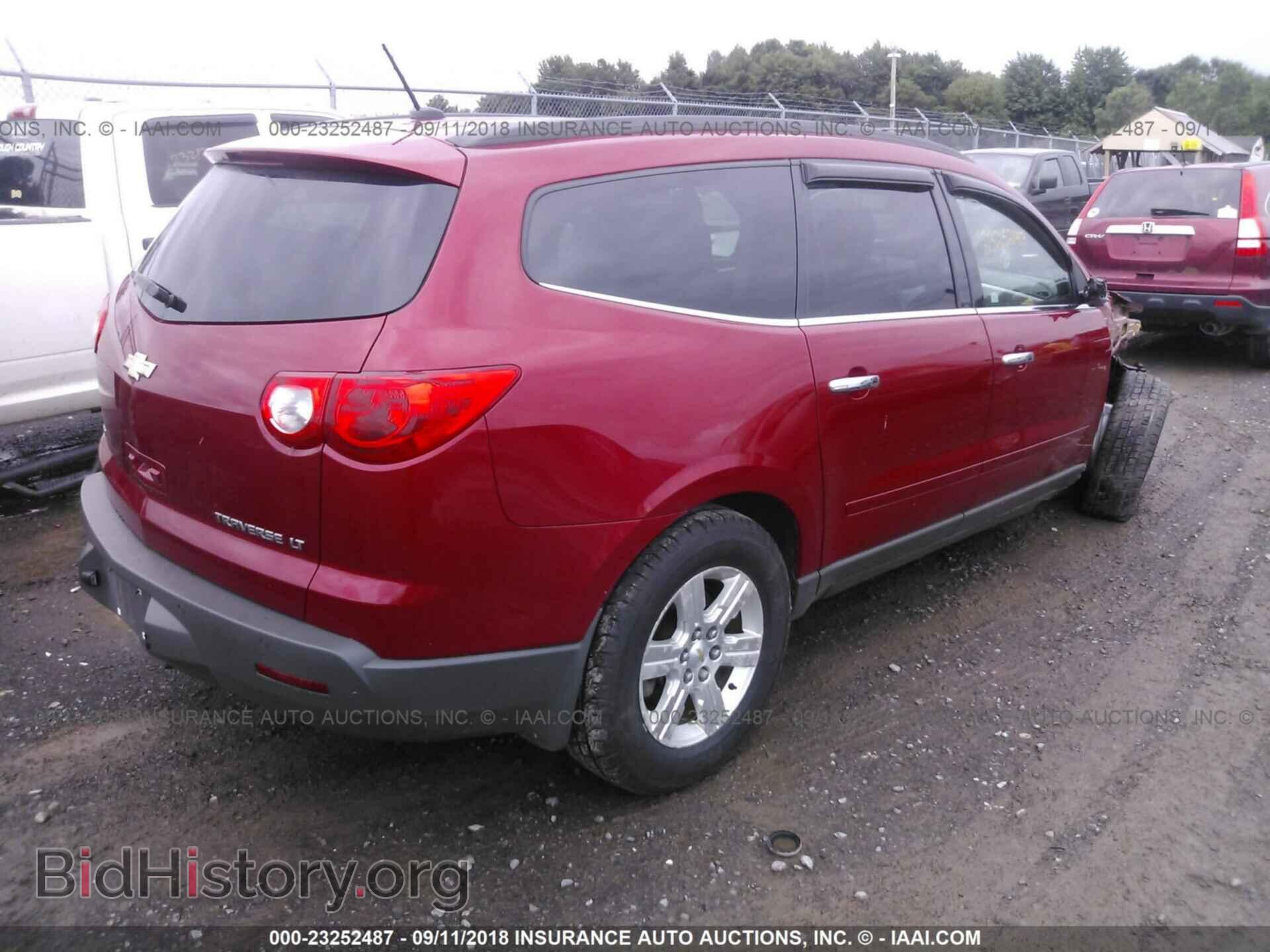 2012 Chevrolet Traverse - VIN: 1GNKVJED7CJ376258 - Фото 4