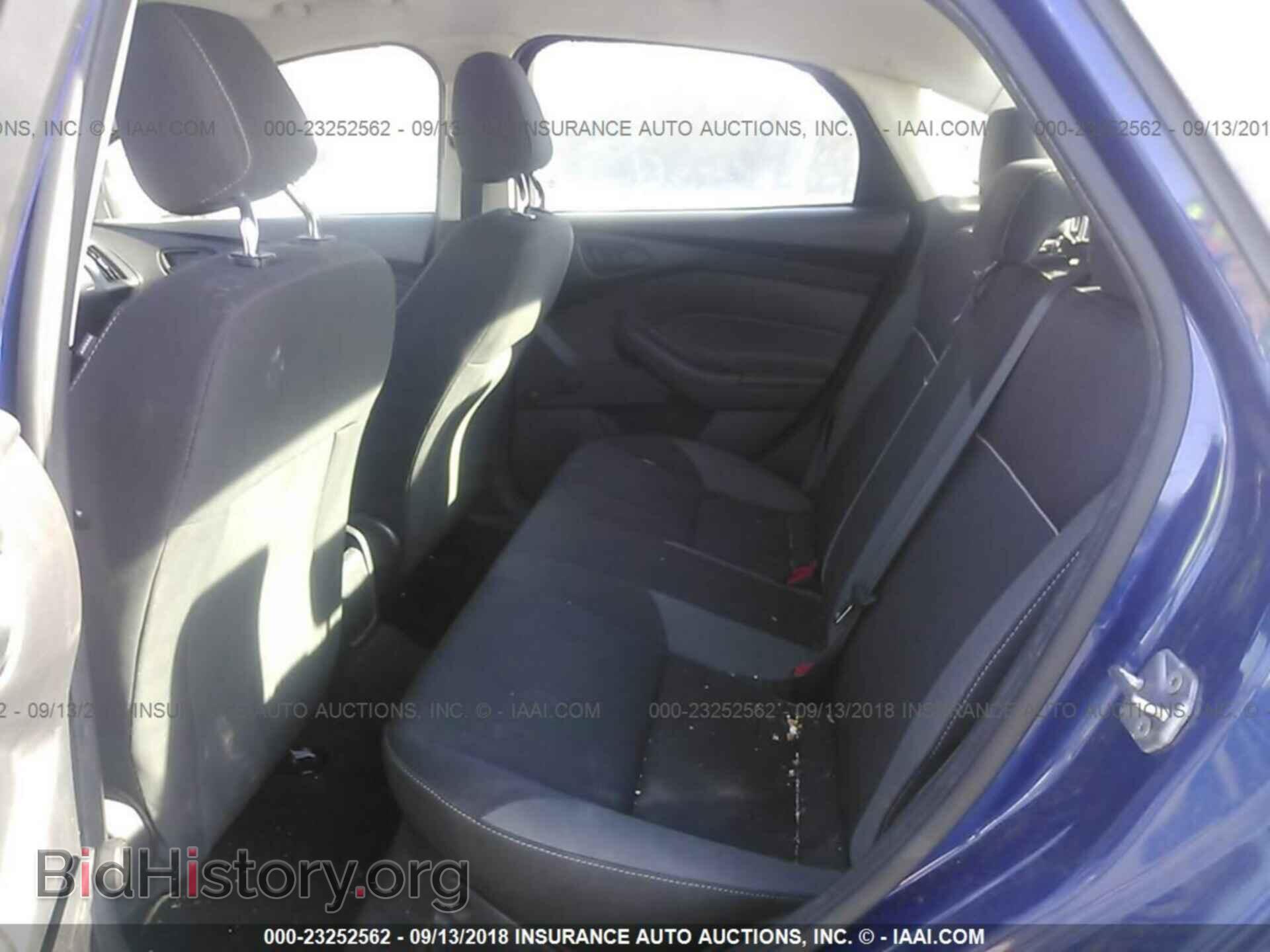 2012 Ford Focus - VIN: 1FAHP3E29CL267947 - Photo 8