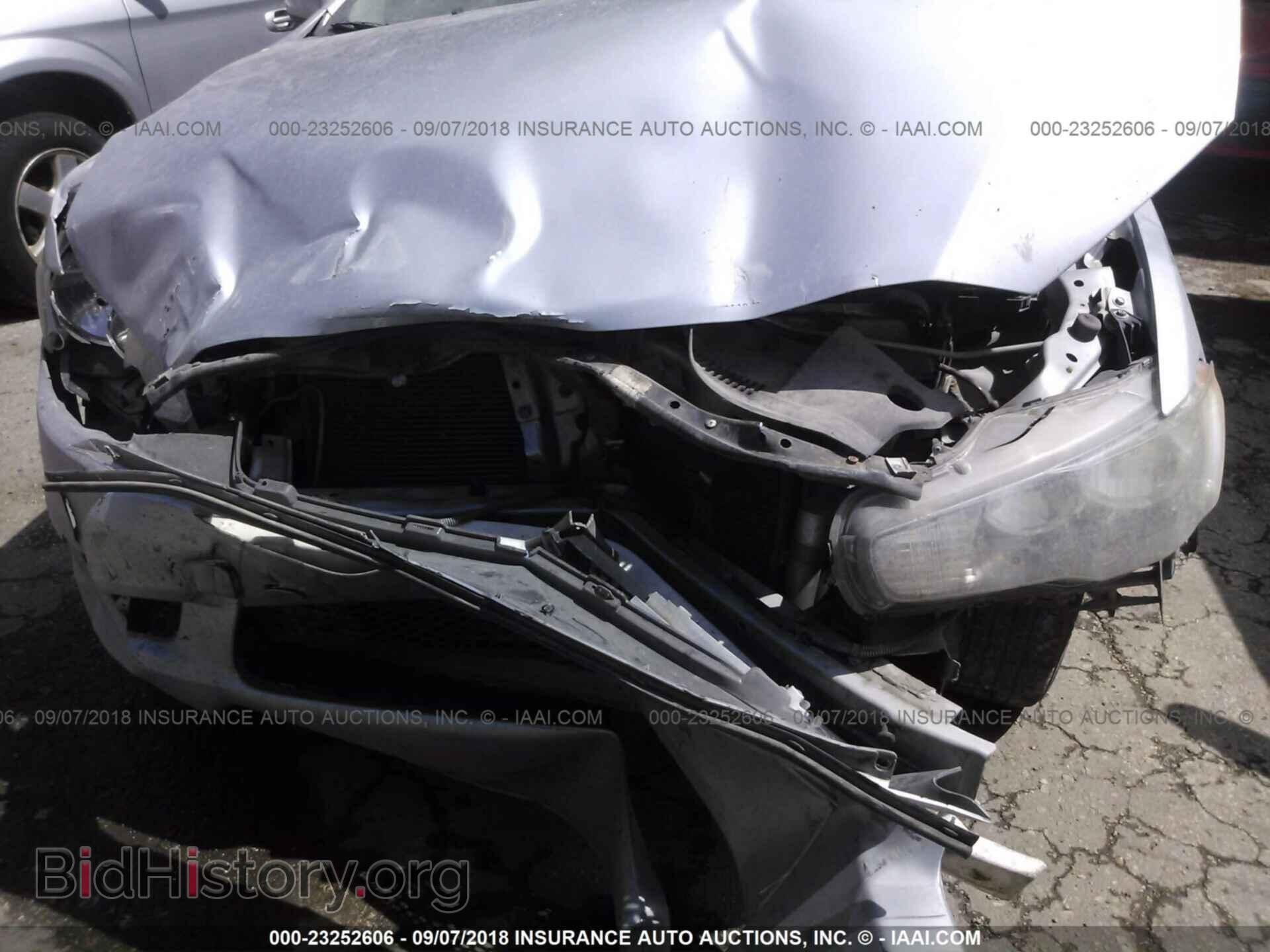 2011 Mitsubishi Lancer - VIN: JA32U2FU4BU024072 - Фото 6
