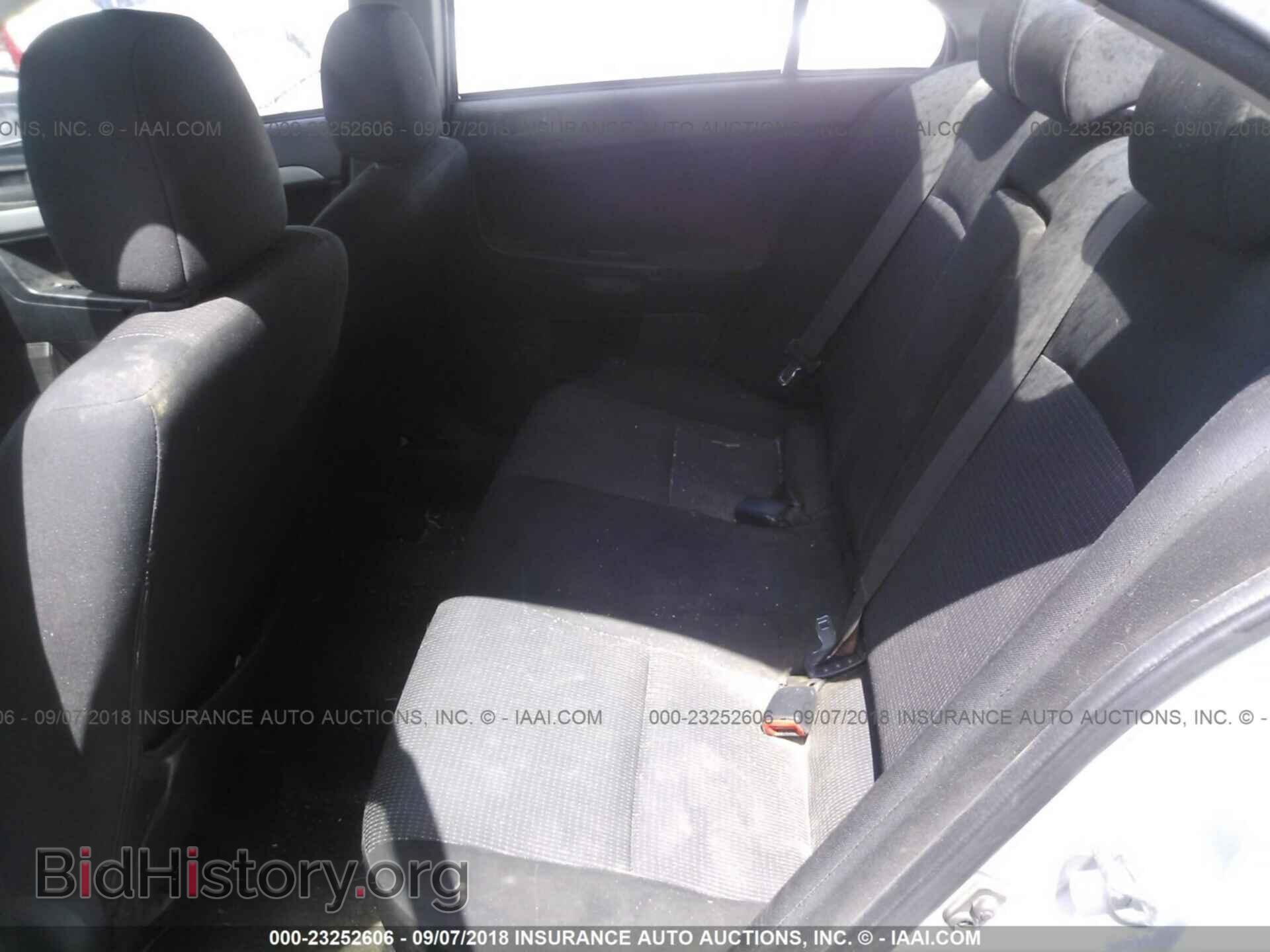 2011 Mitsubishi Lancer - VIN: JA32U2FU4BU024072 - Фото 8