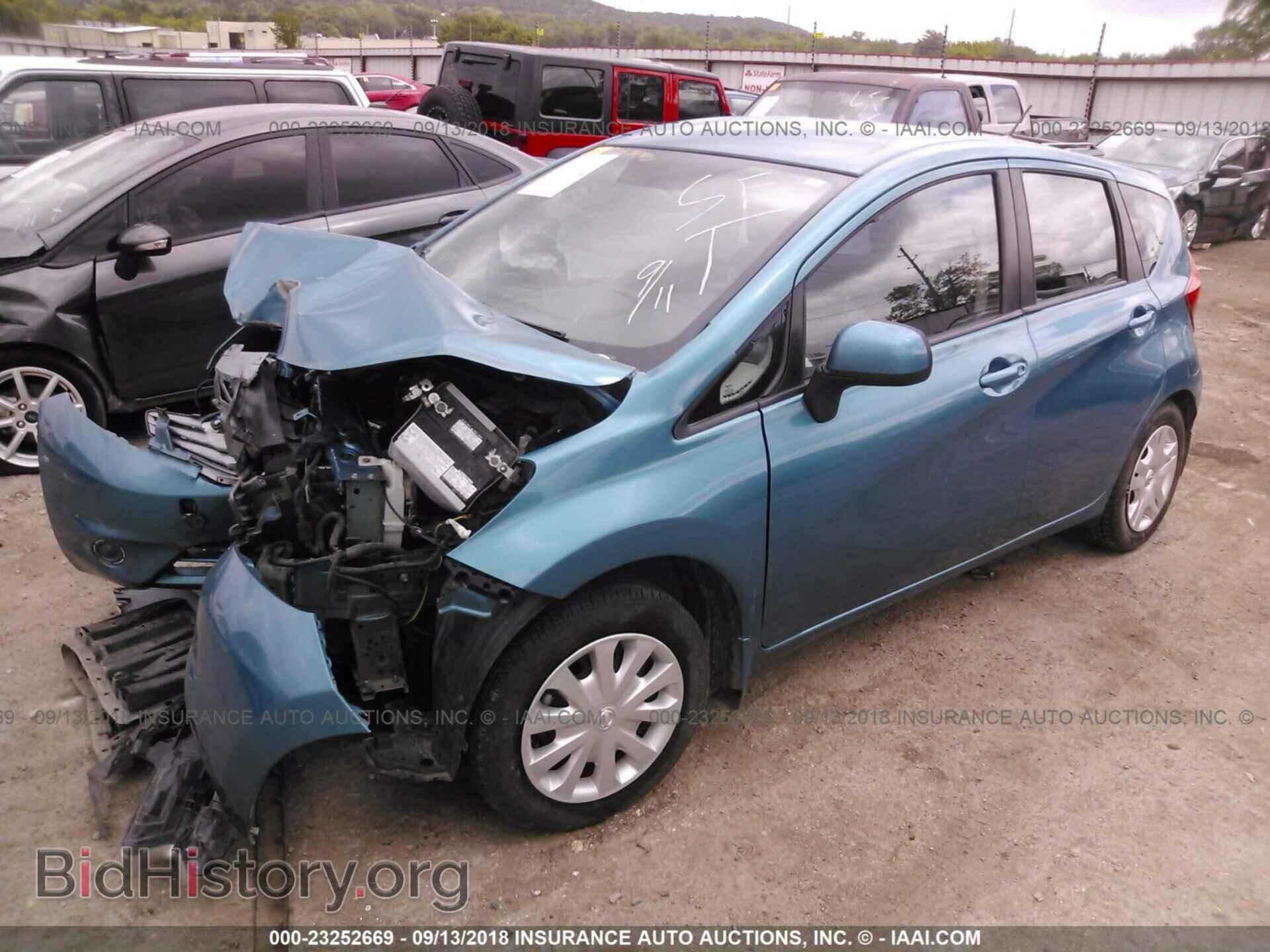 2014 Nissan Versa note - VIN: 3N1CE2CP4EL389841 - Фото 2
