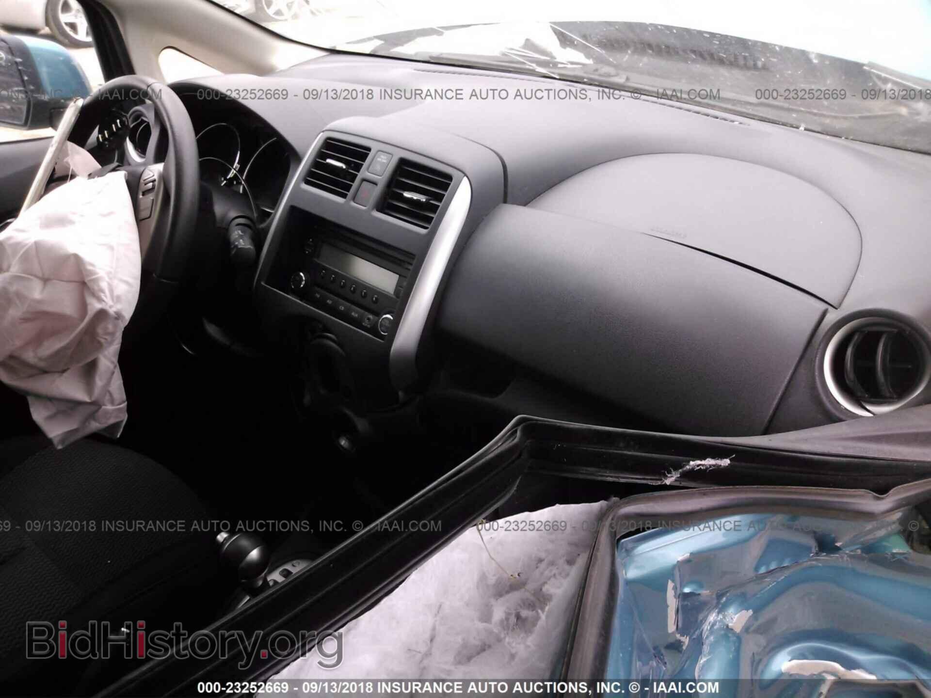 2014 Nissan Versa note - VIN: 3N1CE2CP4EL389841 - Фото 5