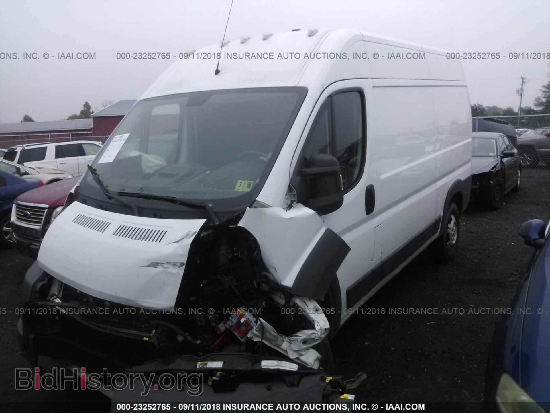 2014 Ram Promaster 2500 - VIN: 3C6TRVCD9EE130170 - Фото 2