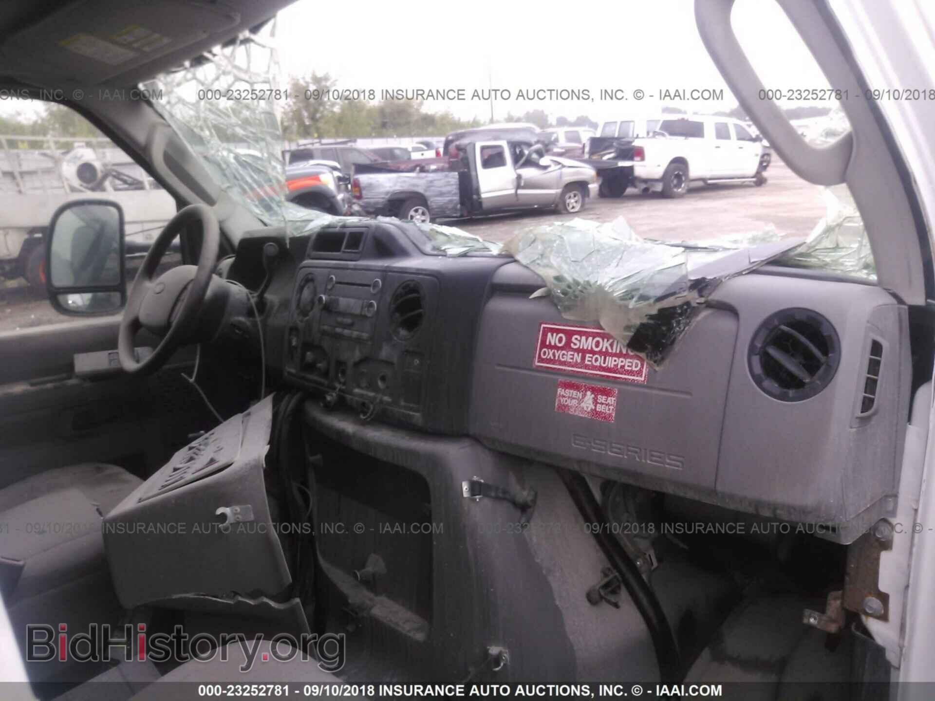 2014 Ford Econoline - VIN: 1FDWE3FS8EDB00123 - Photo 5