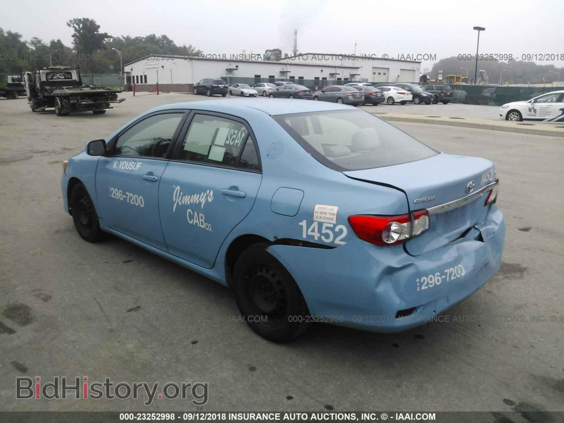 2011 Toyota Corolla - VIN: 2T1BU4EEXBC748532 - Фото 3