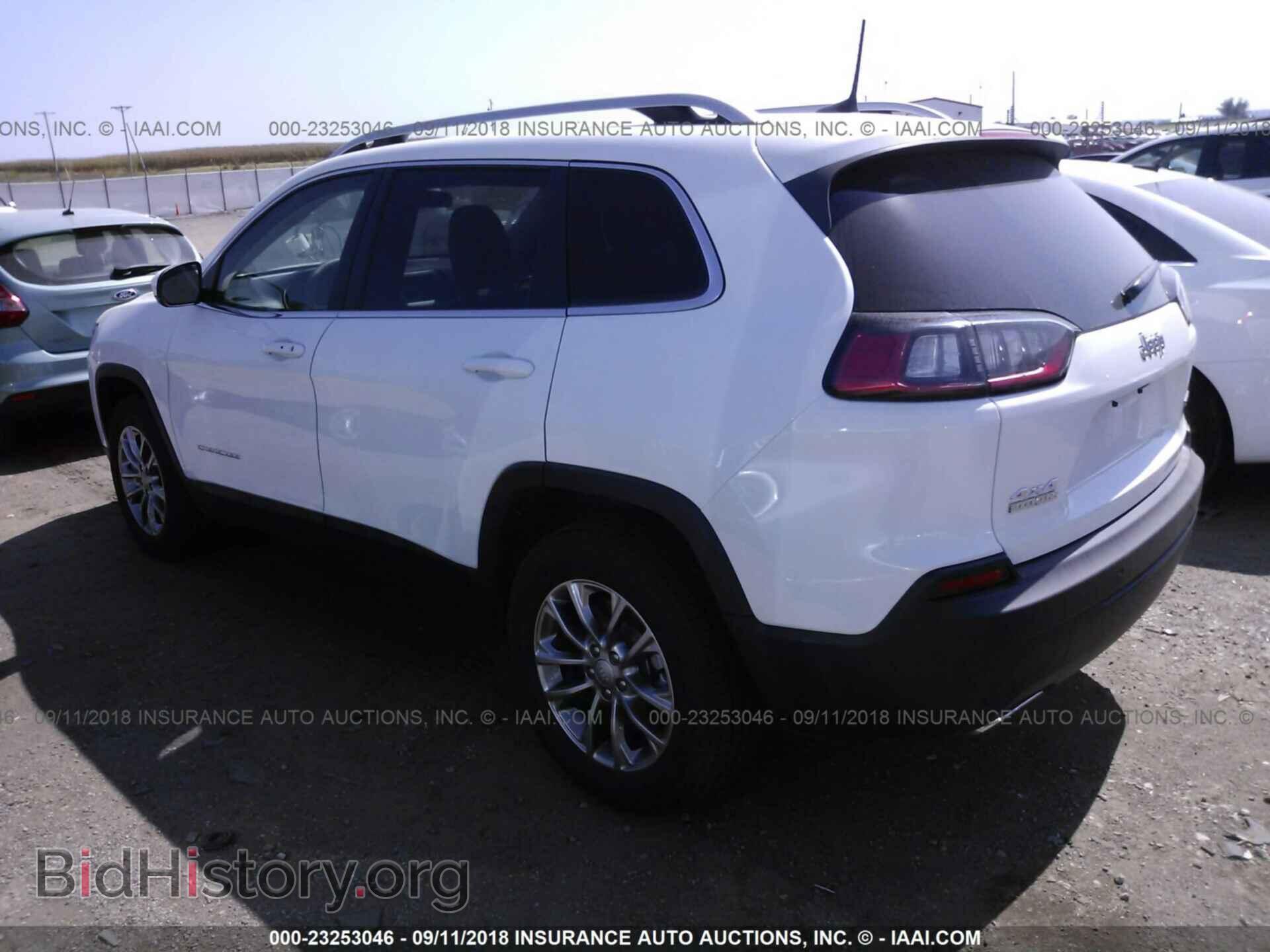 2019 Jeep Cherokee - VIN: 1C4PJMLX8KD112701 - Photo 3