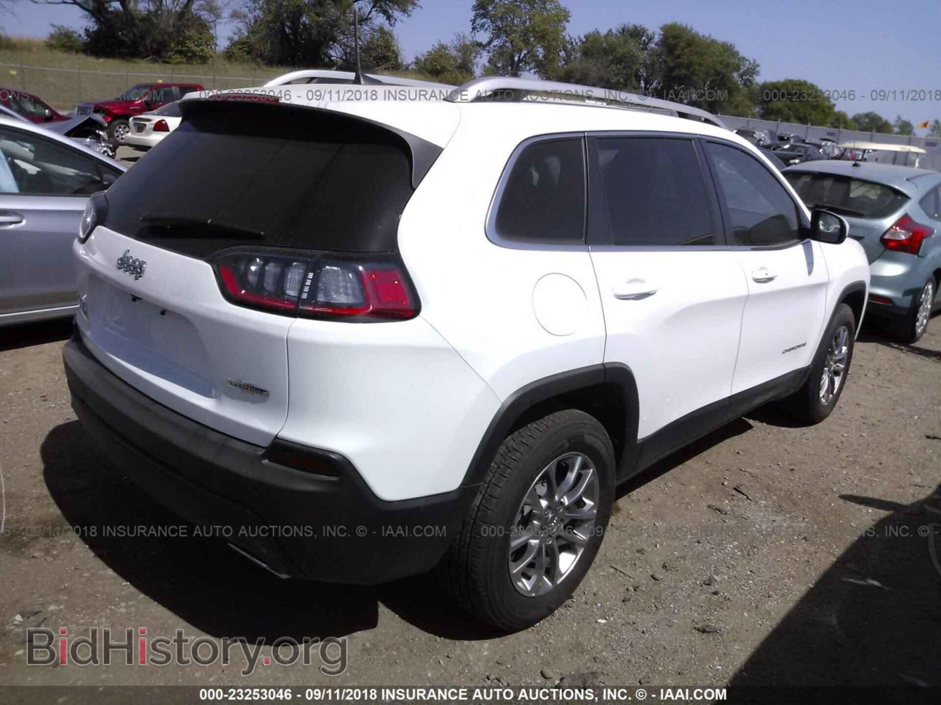 2019 Jeep Cherokee - VIN: 1C4PJMLX8KD112701 - Photo 4