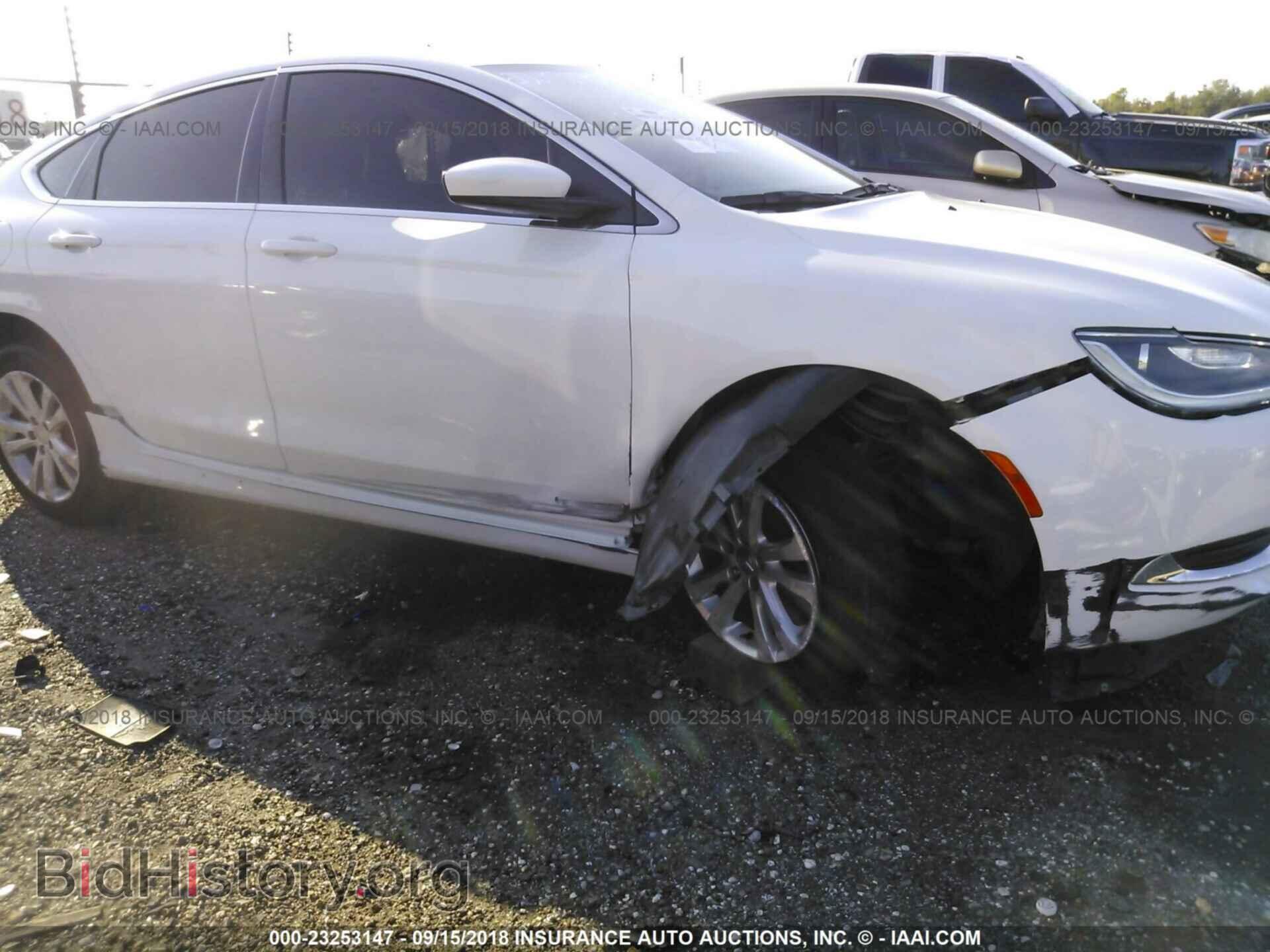 2015 Chrysler 200 - VIN: 1C3CCCAB6FN692447 - Photo 6
