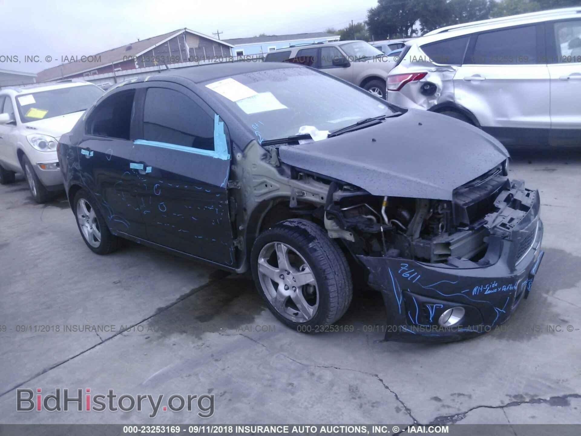 Photo 1G1JE5SH2C4231039 - Chevrolet Sonic 2012