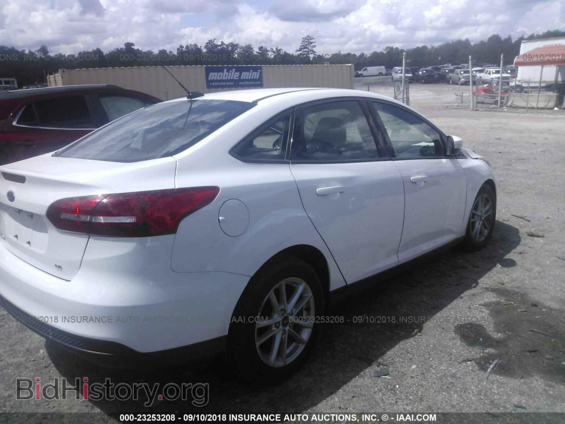 2016 Ford Focus - VIN: 1FADP3F22GL290389 - Фото 4