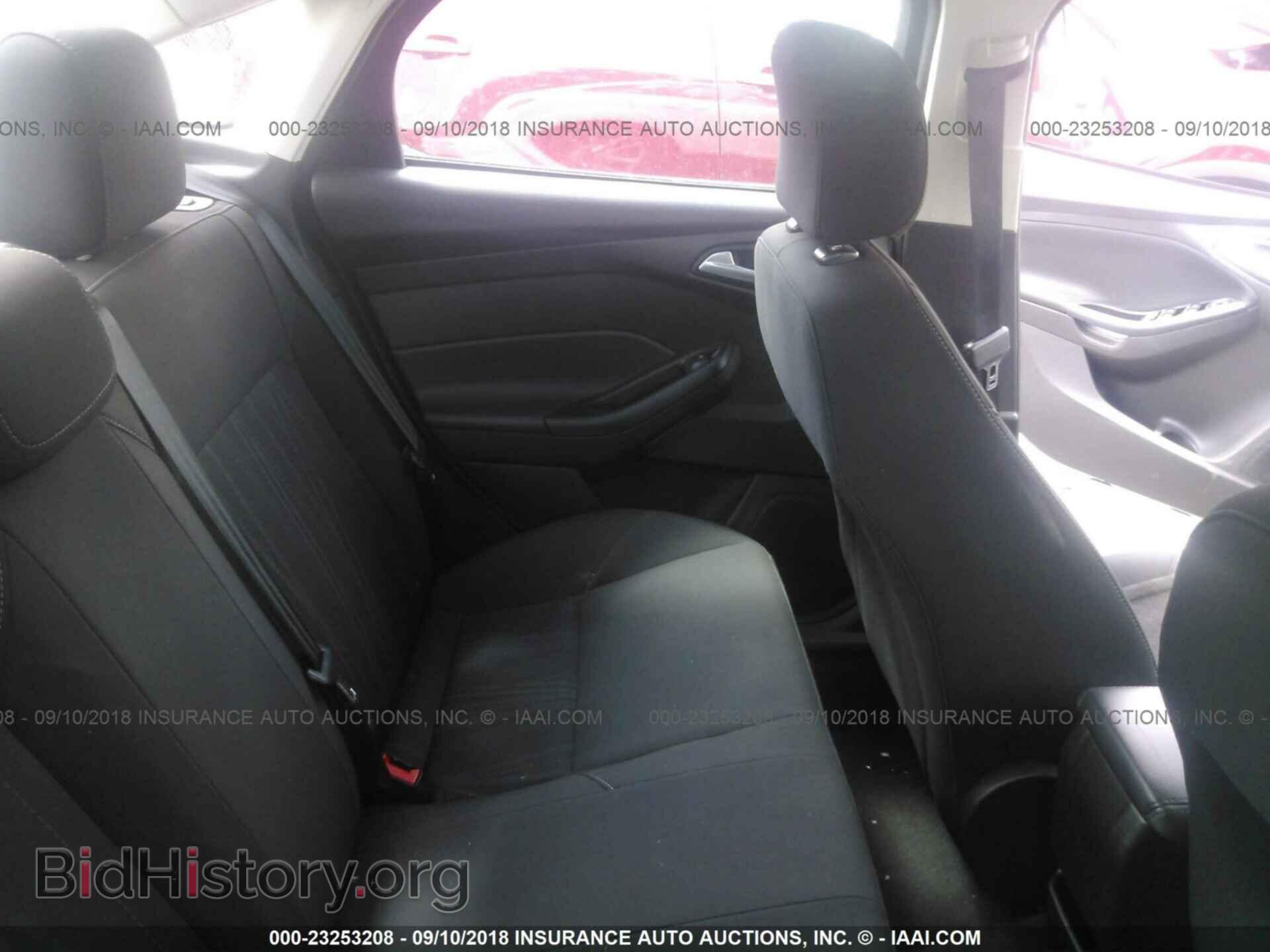 2016 Ford Focus - VIN: 1FADP3F22GL290389 - Фото 8