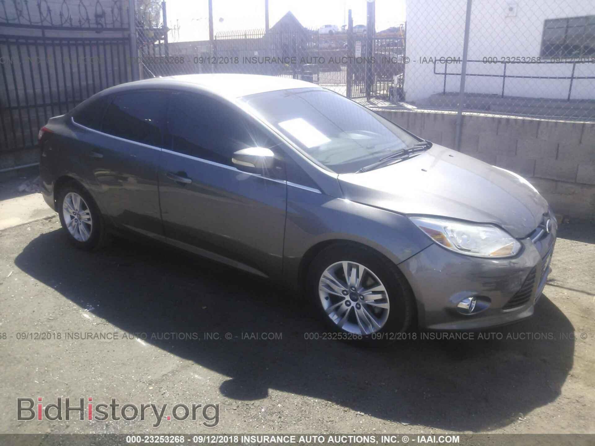 Photo 1FAHP3H29CL373374 - Ford Focus 2012